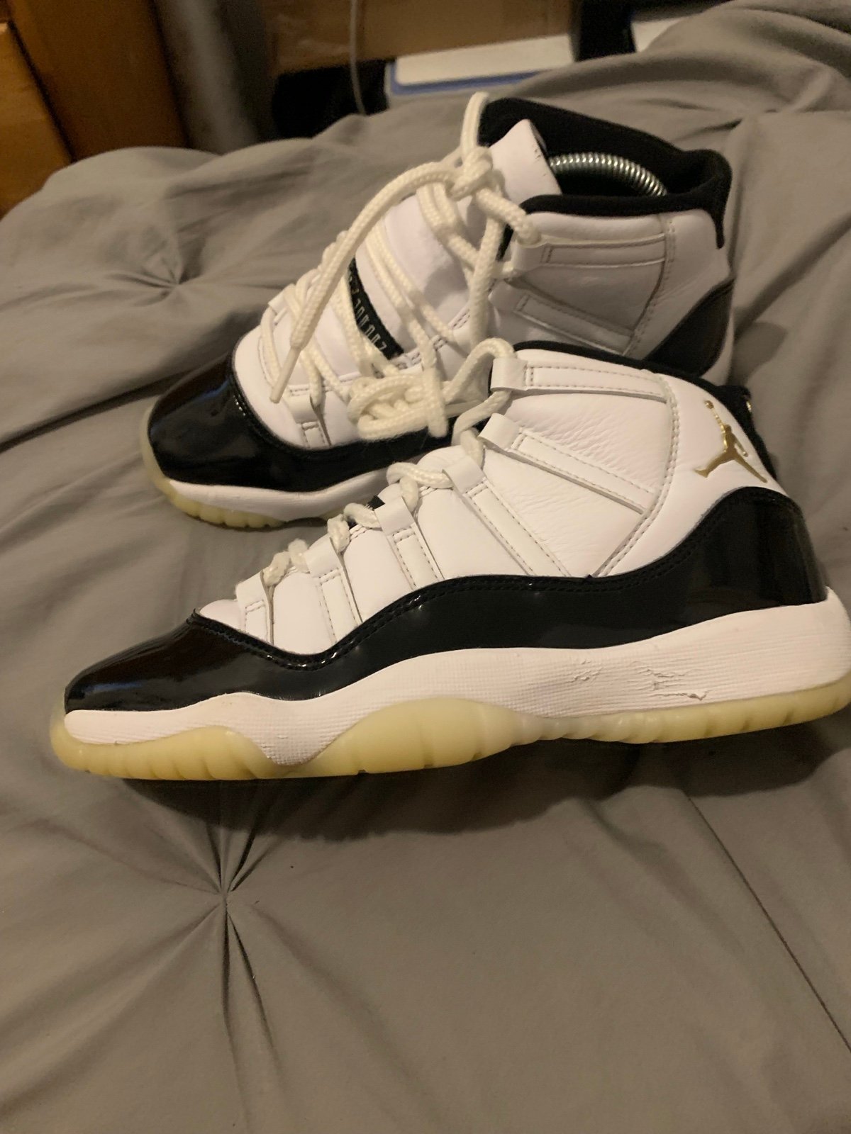 Nike air Jordan 11 gratitude used sz 5.5y