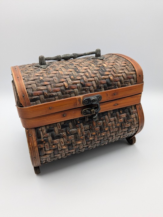 Vintage Woven Wood Jewelry Box with Metal Handle – 1970s Mini Storage Trunk