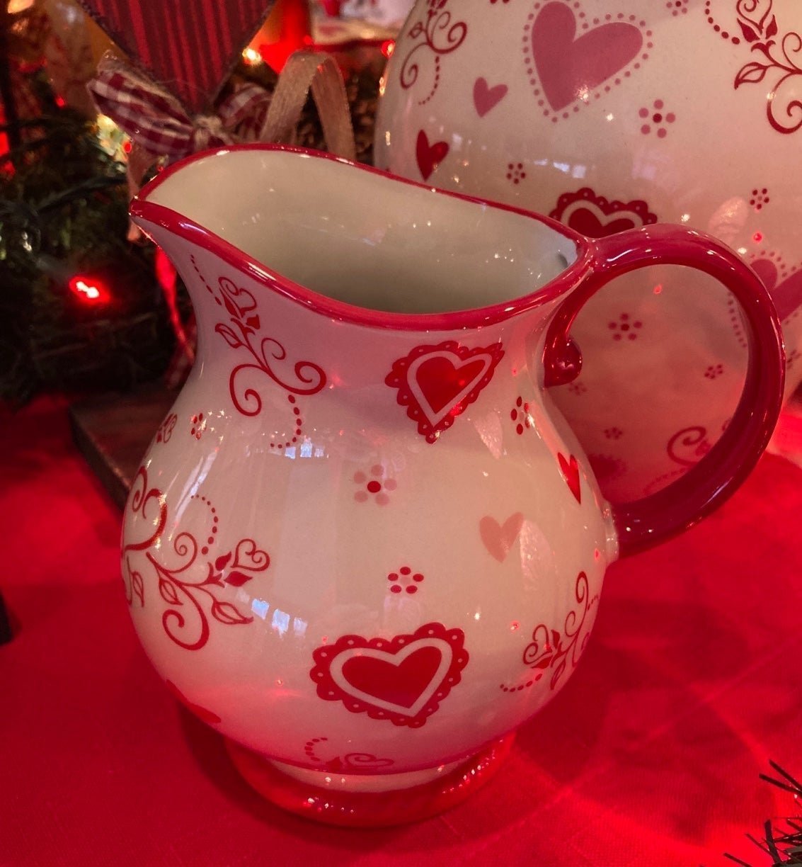 ❤️TEMPTATIONS ROMANCE 18 OZ. MINI PITCHER