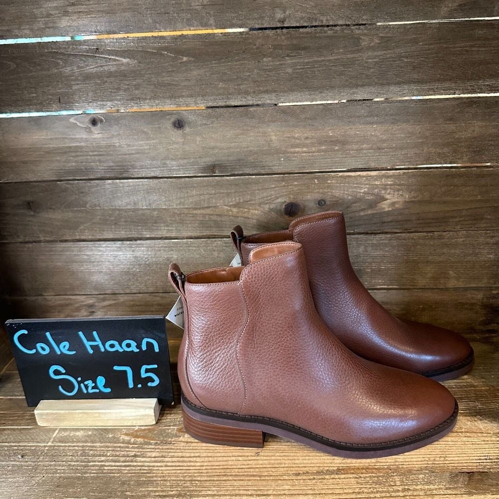 New Womens Cole Haan River Brown Leather Ankle Chelsea Boots Booties Size 7.5 B