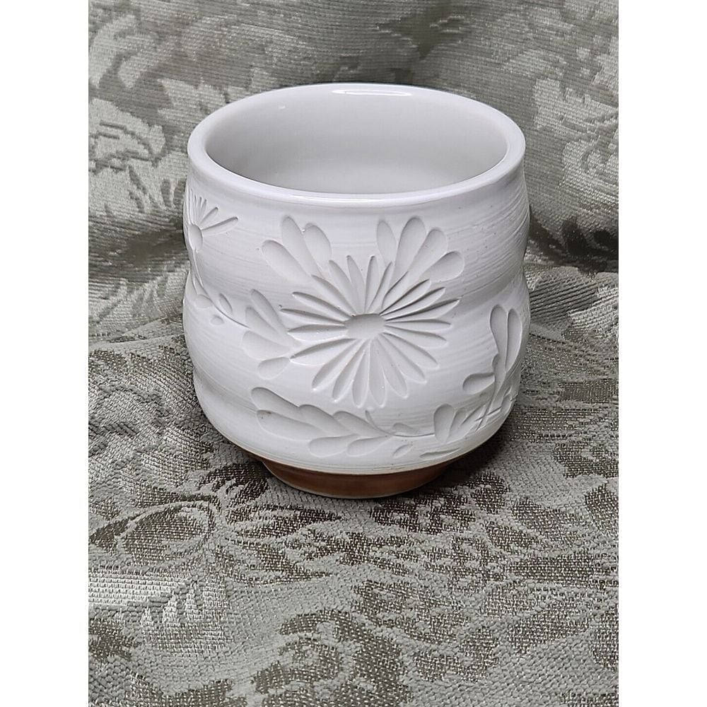Japanese Tea Cup Mino Ware Matcha Bowl INCISED THISTLE Signed Sake Yaki Ware