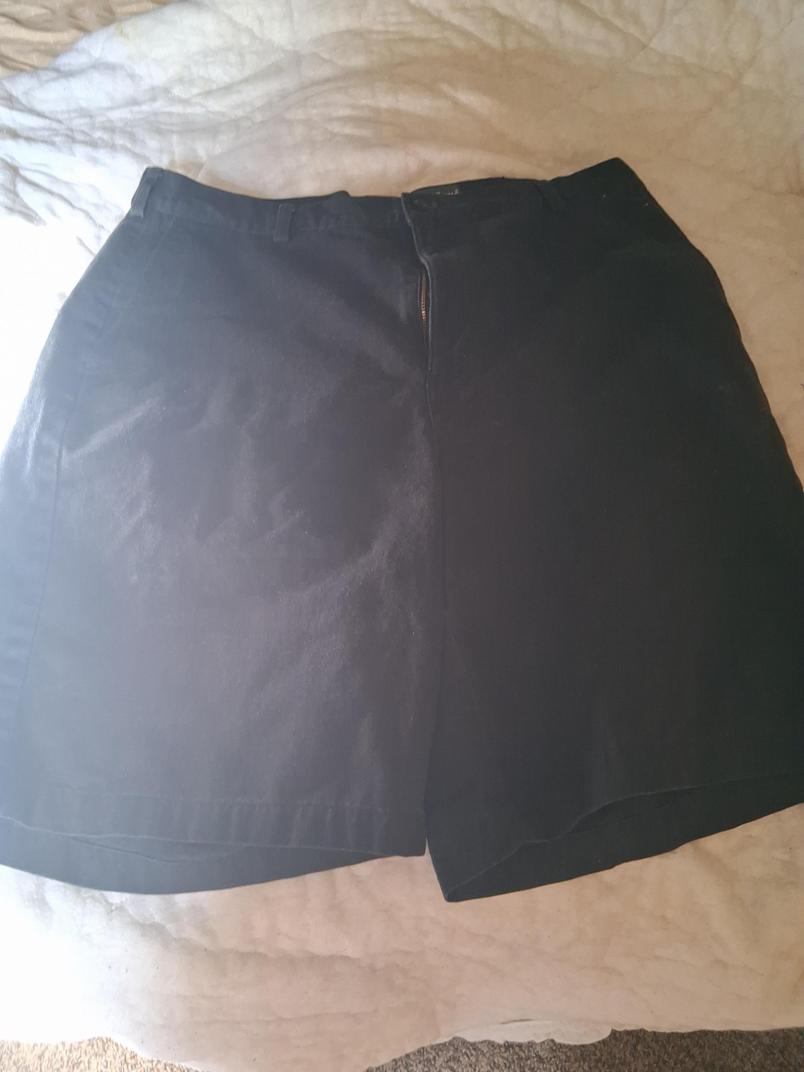 EDDIE BAUER MENS 100% COTTON BLACK BERMUDA SHORTS