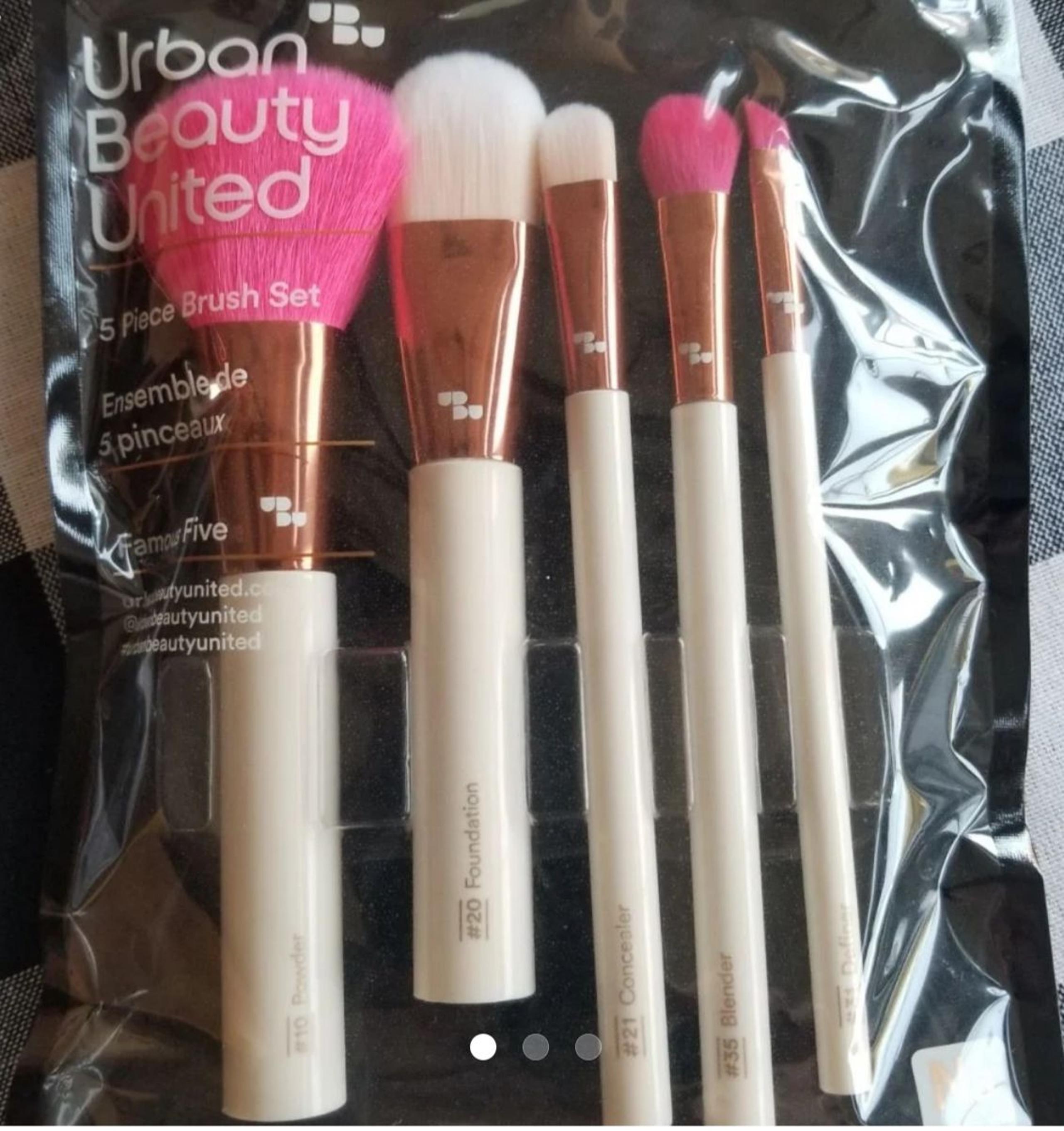 URBAN BEAUTY UNITED Set of 5 Professional makeup brushes