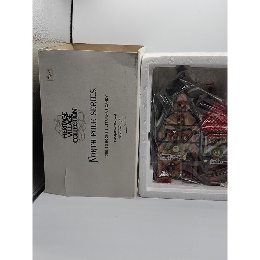 Heritage Village Collection North Pole Series Obbies Books And Letrinkas Candy