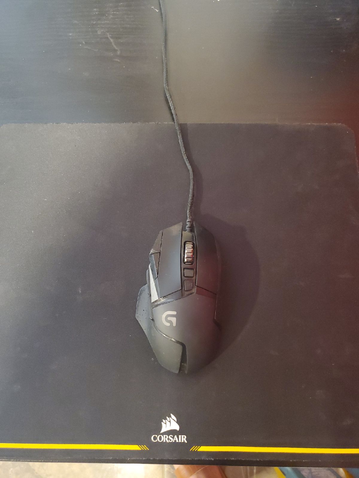 Corsair Mouspad and Logitech G502 Mouse