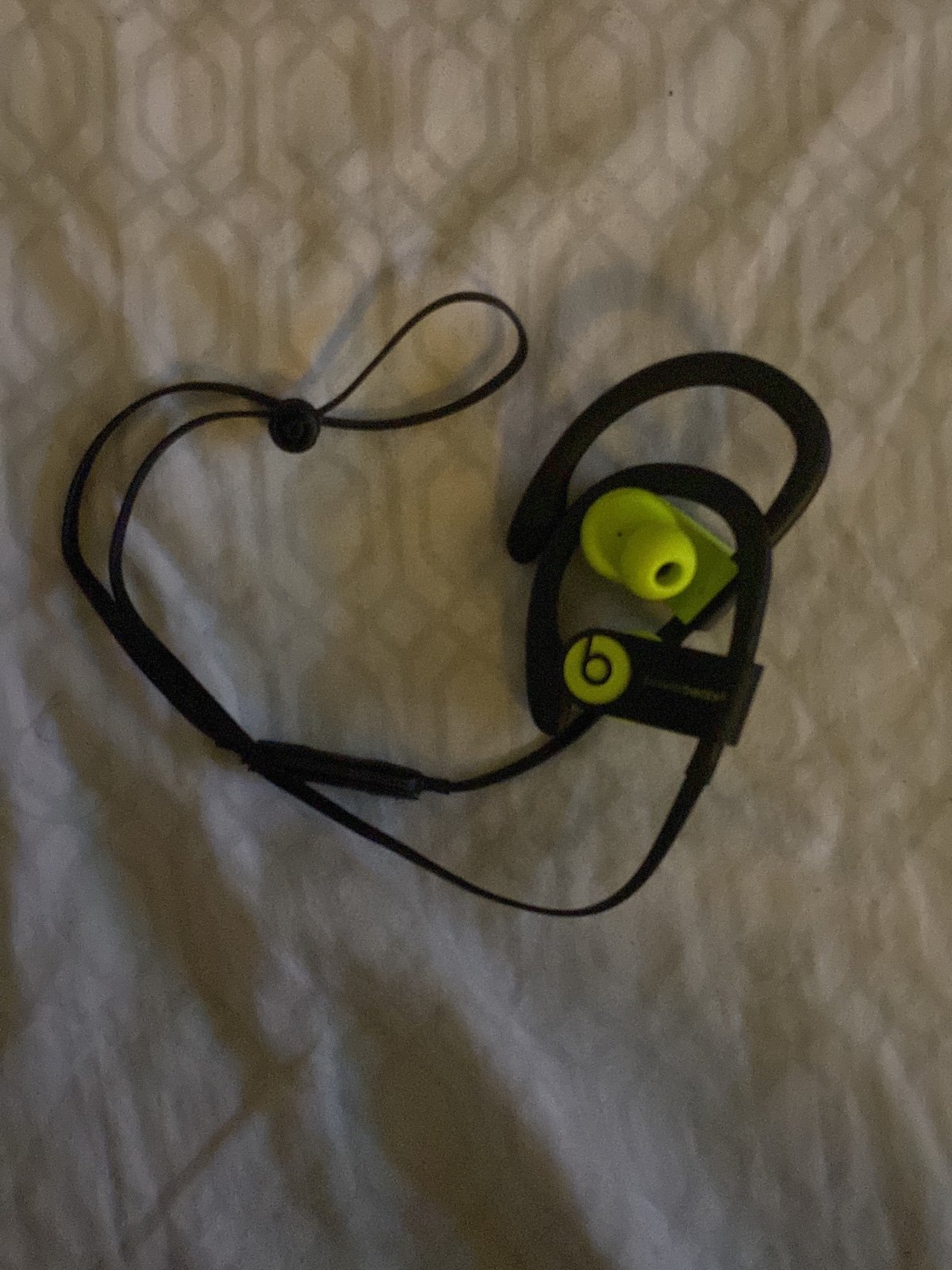 Powerbeats 3 headphones (Shock Yellow) by Dr. Dre W/ case & charger