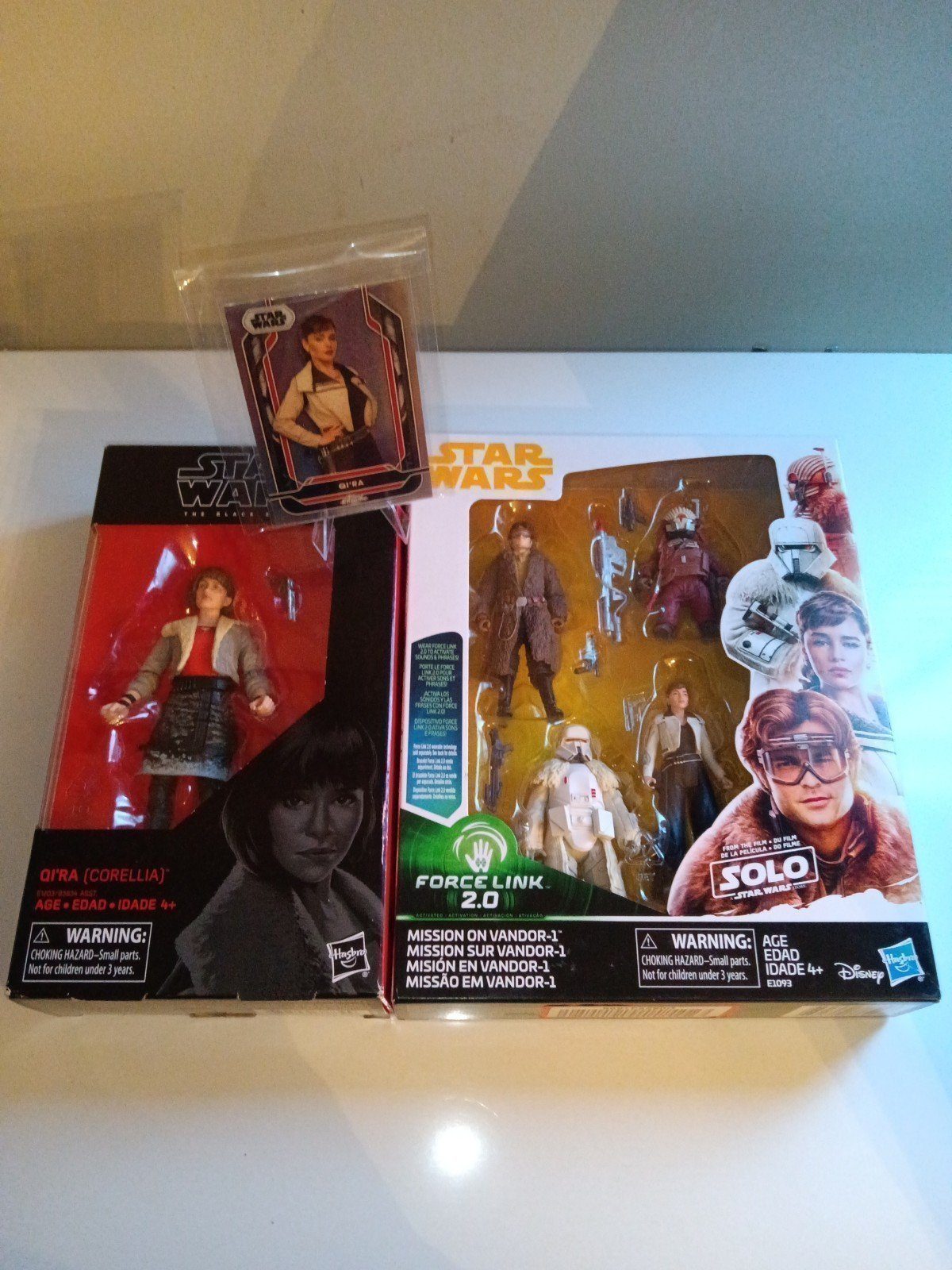 Ql'RA (CORELLIA) COMBO Ql'RA BLACK 8 IN. 4 3.75 FIG. SOLO STORY & TOPPS CARD..