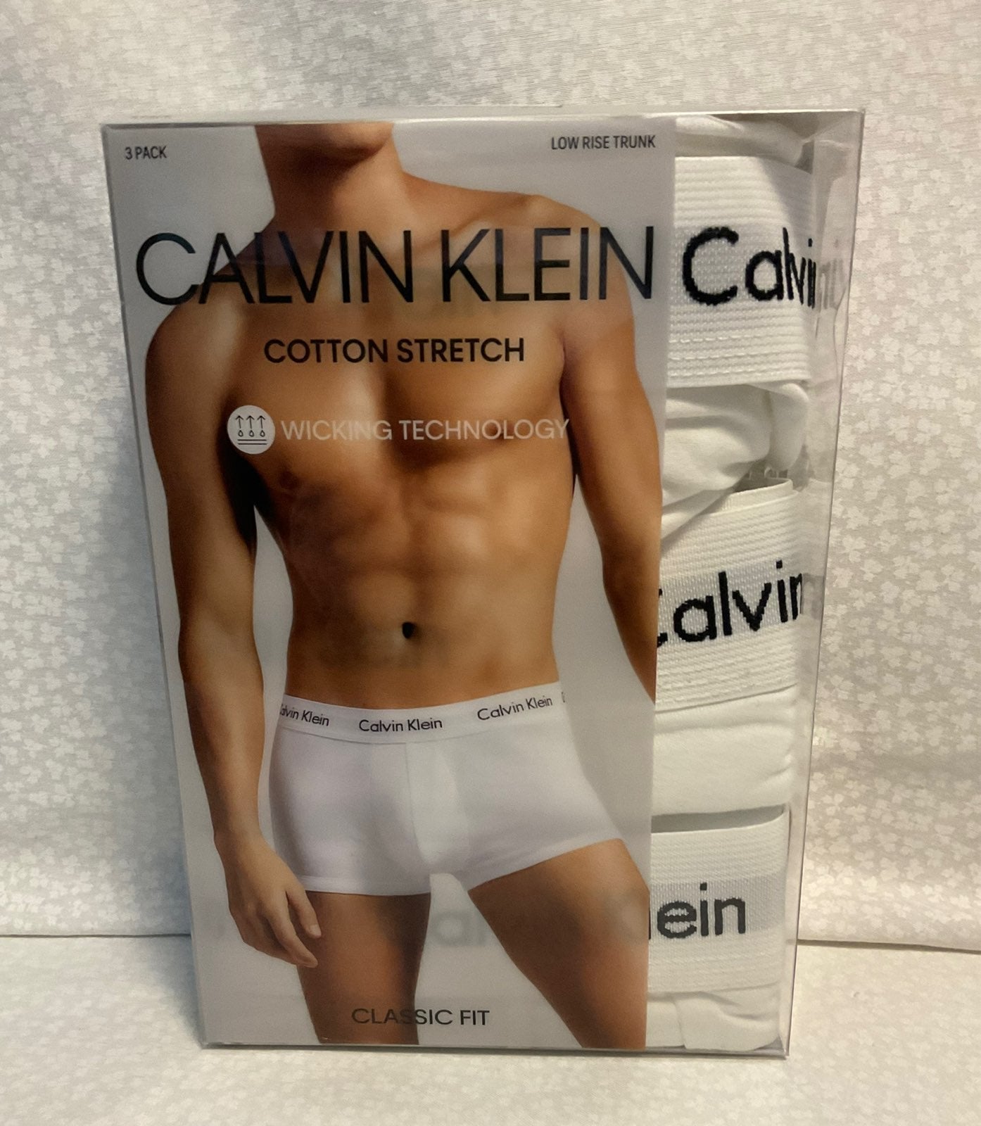Calvin Klein XLarge 3-Pack White Classic Fit LOW RISE Trunk Calvin Klein XLarge 3-Pack White Classic Fit LOW RISE Trunk