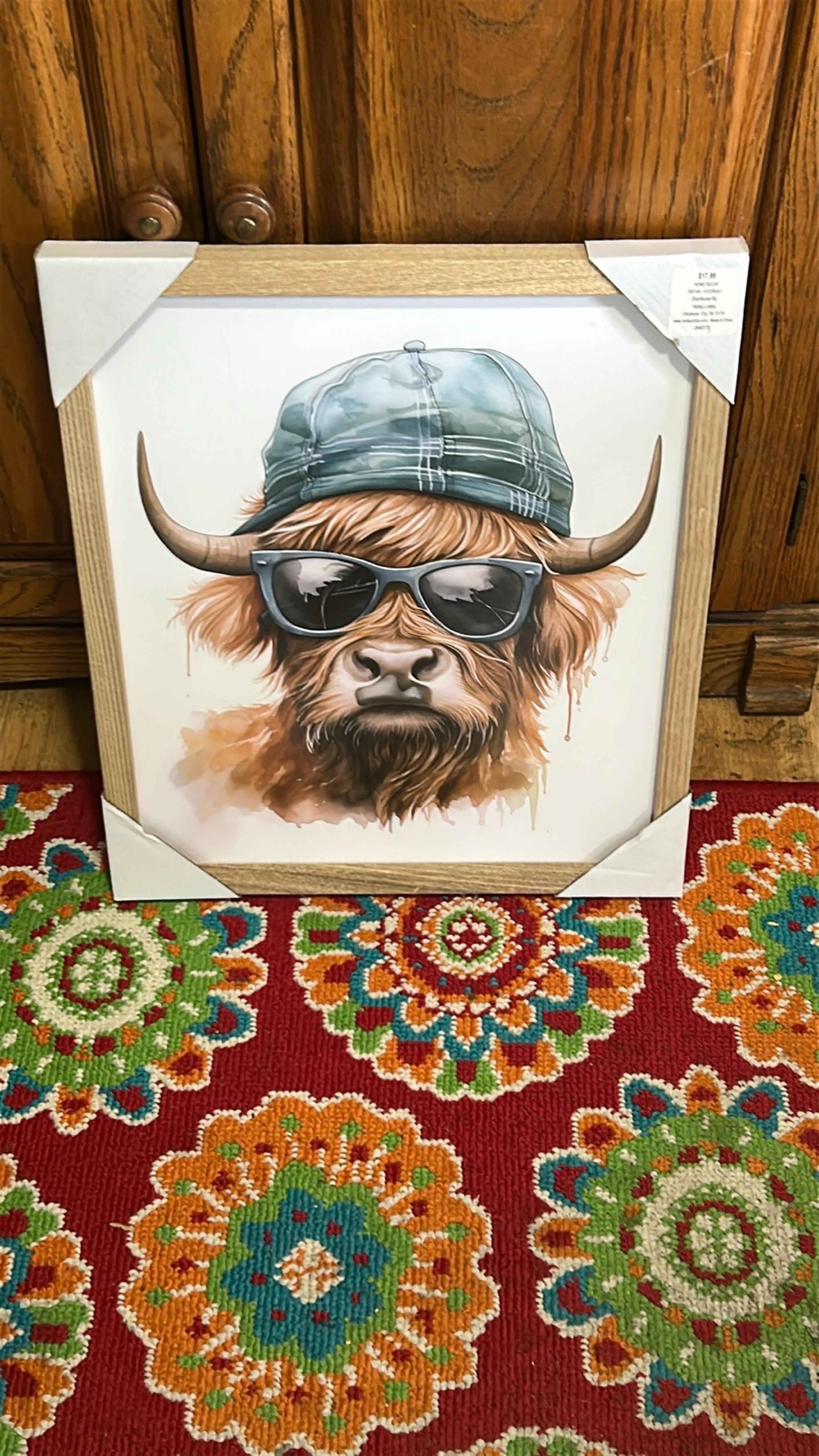 Highland Cow Wearing Hat & Sunglasses Wall Decor NWT