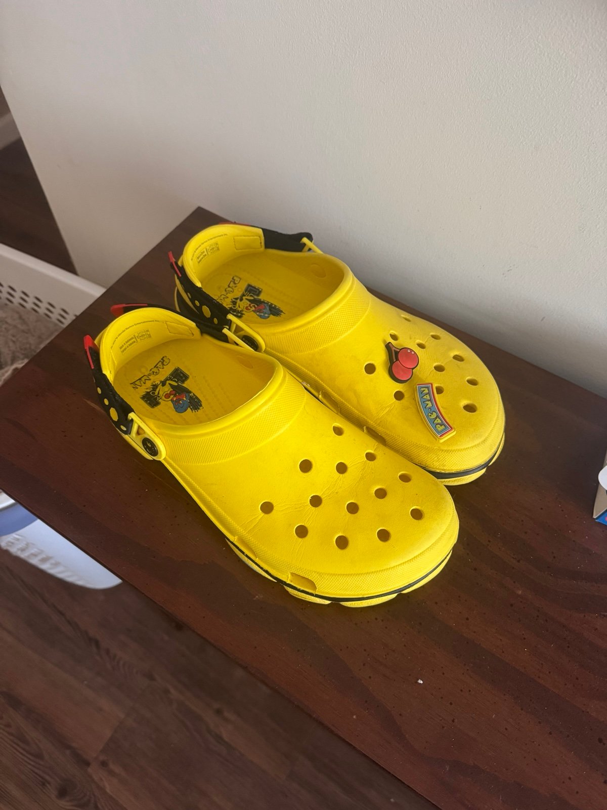 PAC-MAN Crocs