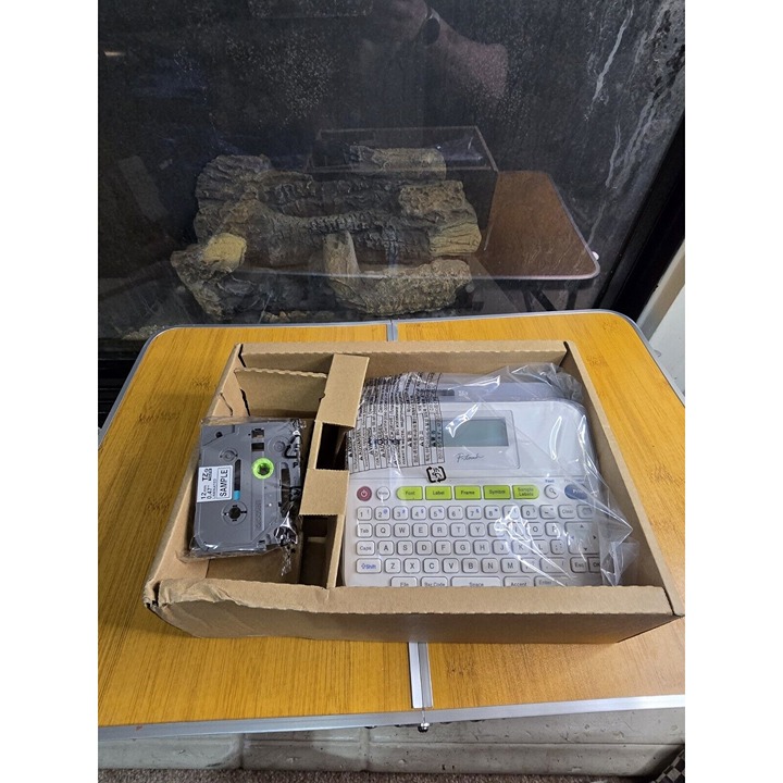 New In Open Box Brother PT-D400AD Desktop Labelmaker