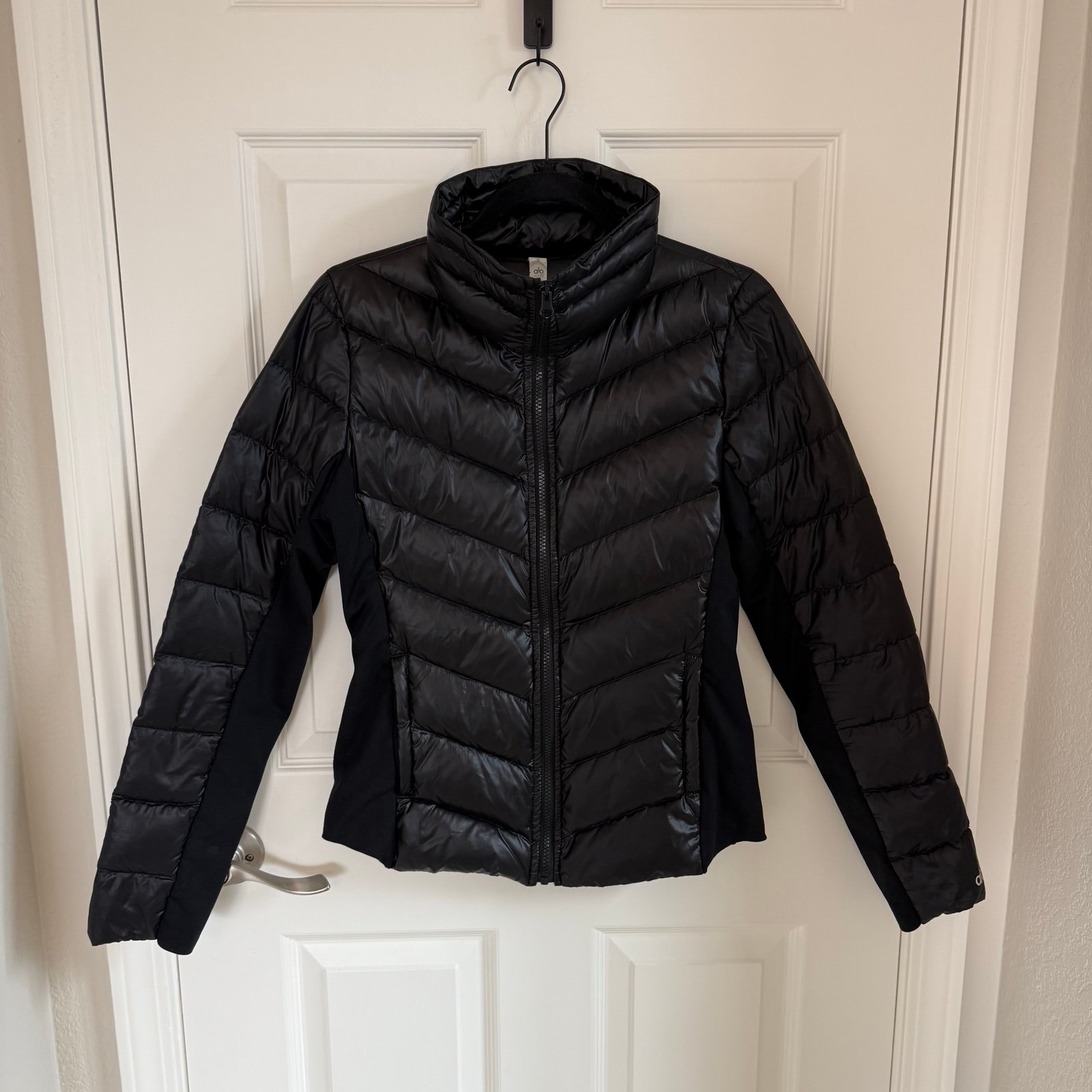 ALO Yoga Relief Puffer Jacket, S