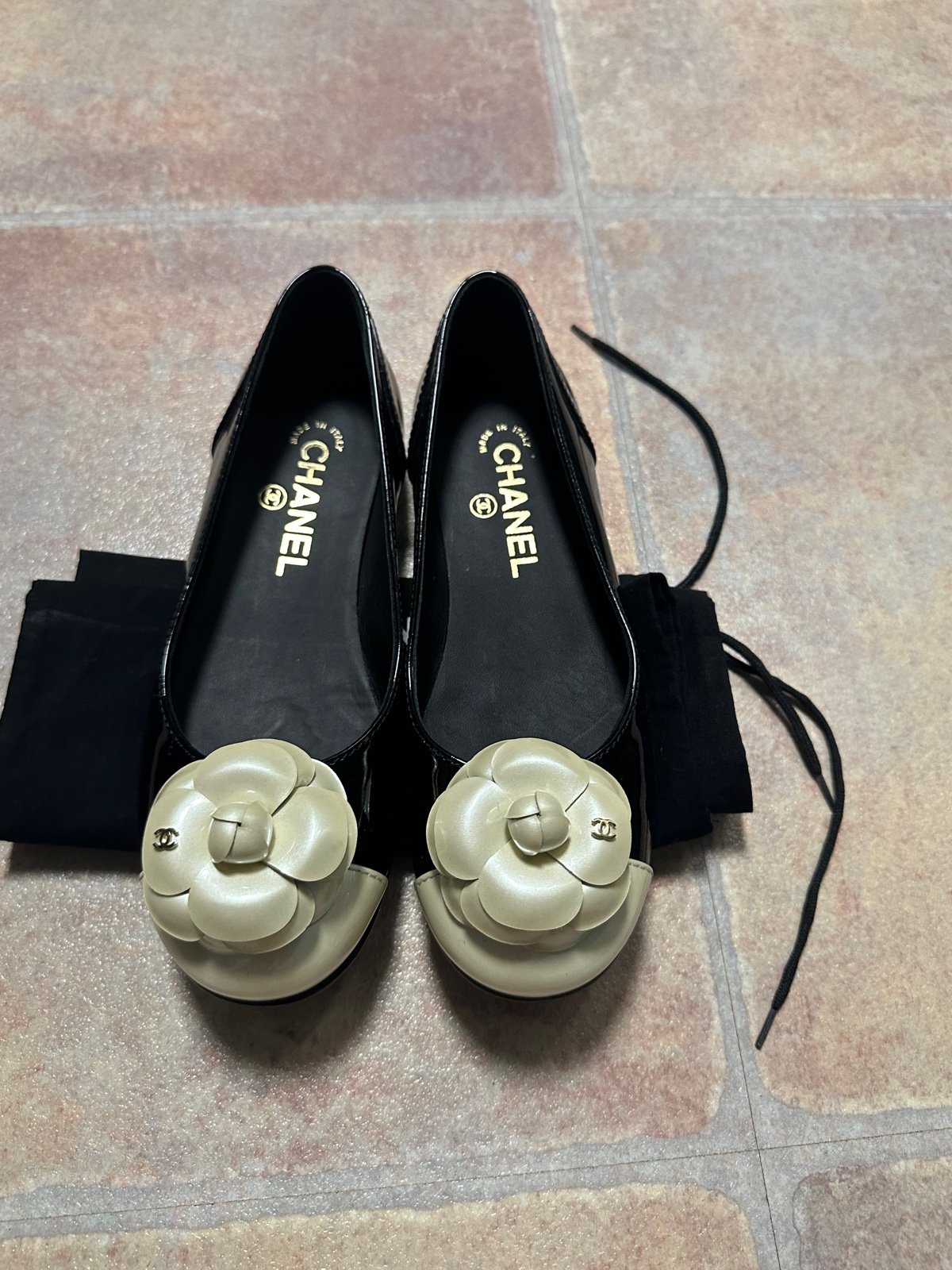 Chanel CC logo Camellia Flats