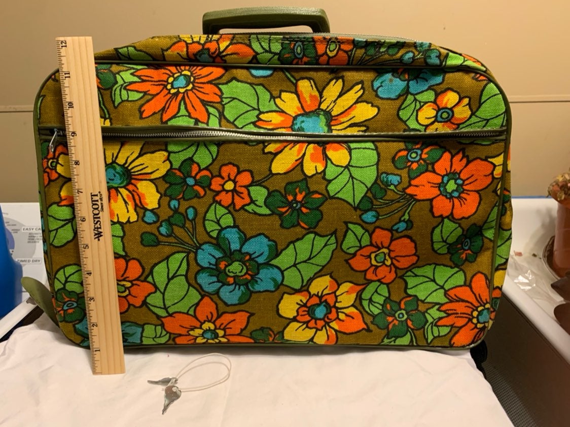 Vintage funky luggage w/ KEY!
