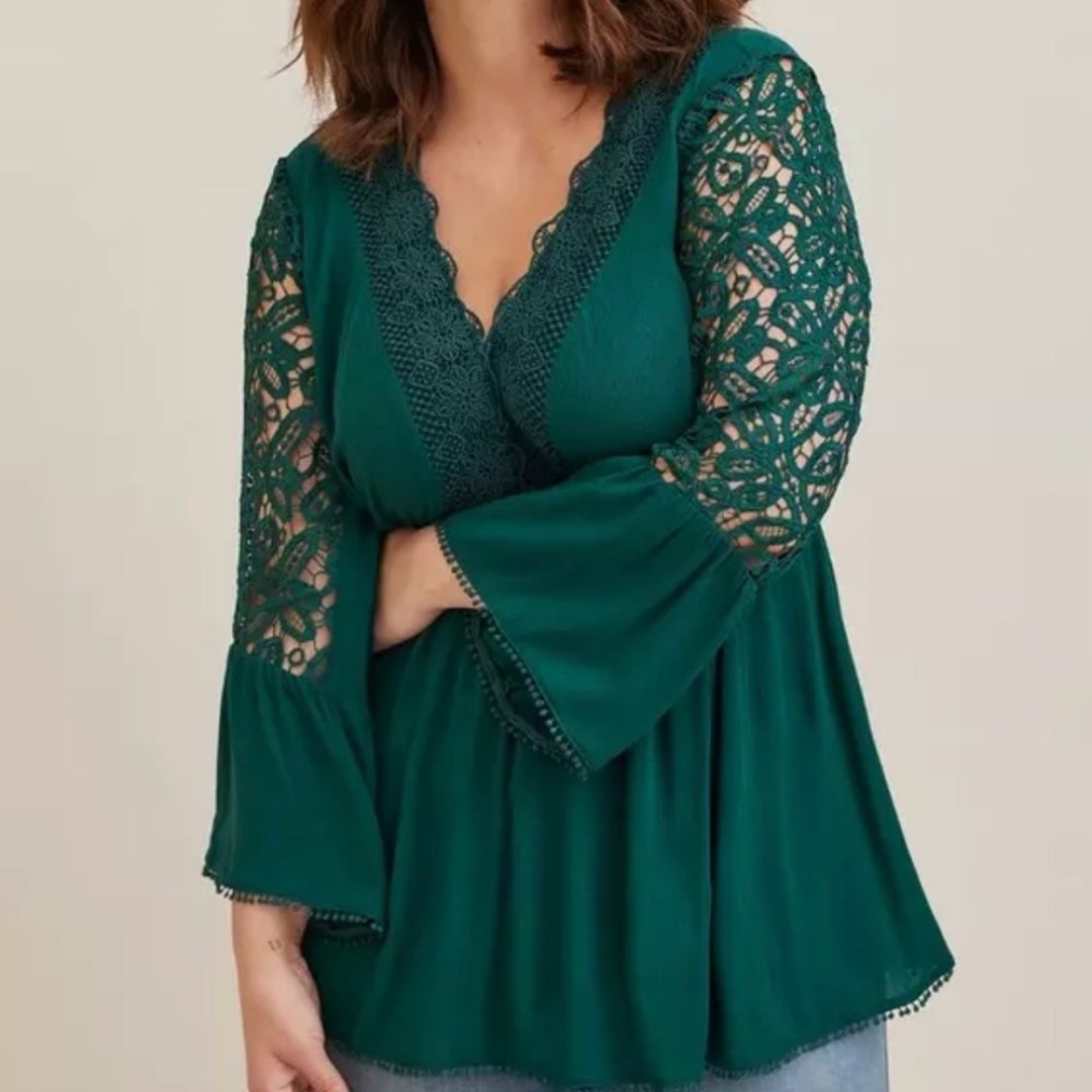 NWOT Torrid Babydoll Crinkle Gauze Lace Detail Top Size 2X