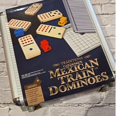 Spin Master Games Mexican Train Dominoes Board Game - 6030756, Sealed. NIOP