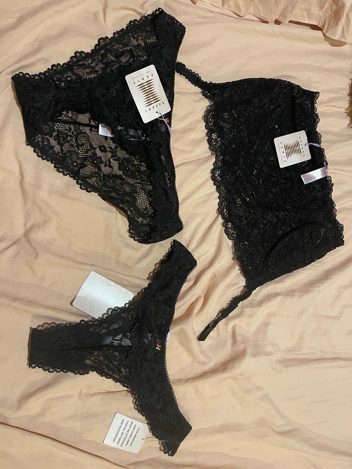 Lingerie x fenty
