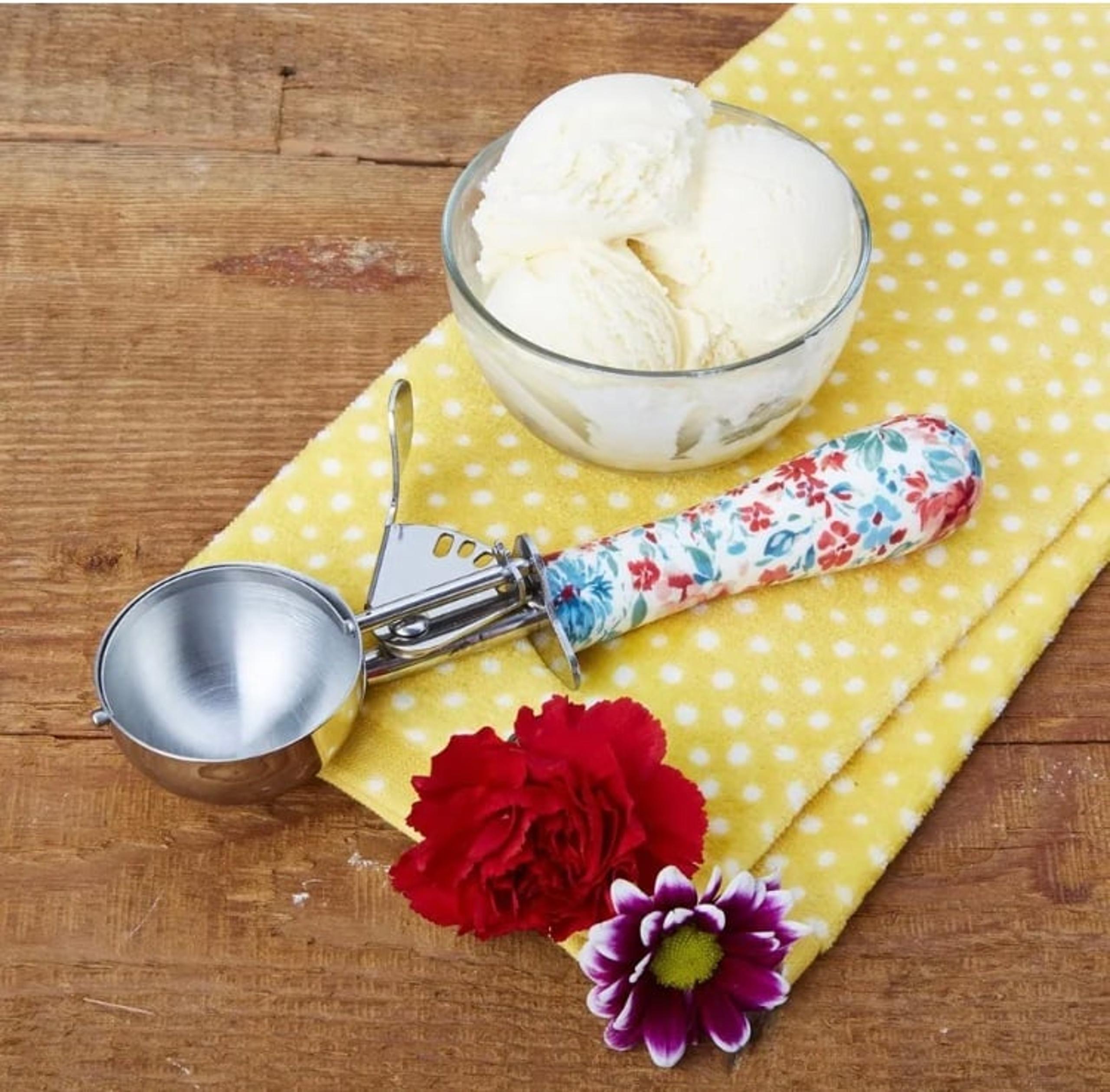 NWTS Pioneer Woman Stainless Steel Trigger Ice Cream Scoop
