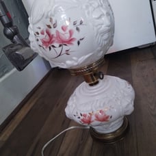 Gone with the Wind Vintage Milk Glass Hurricane Table Lamp Flowers & Lions
