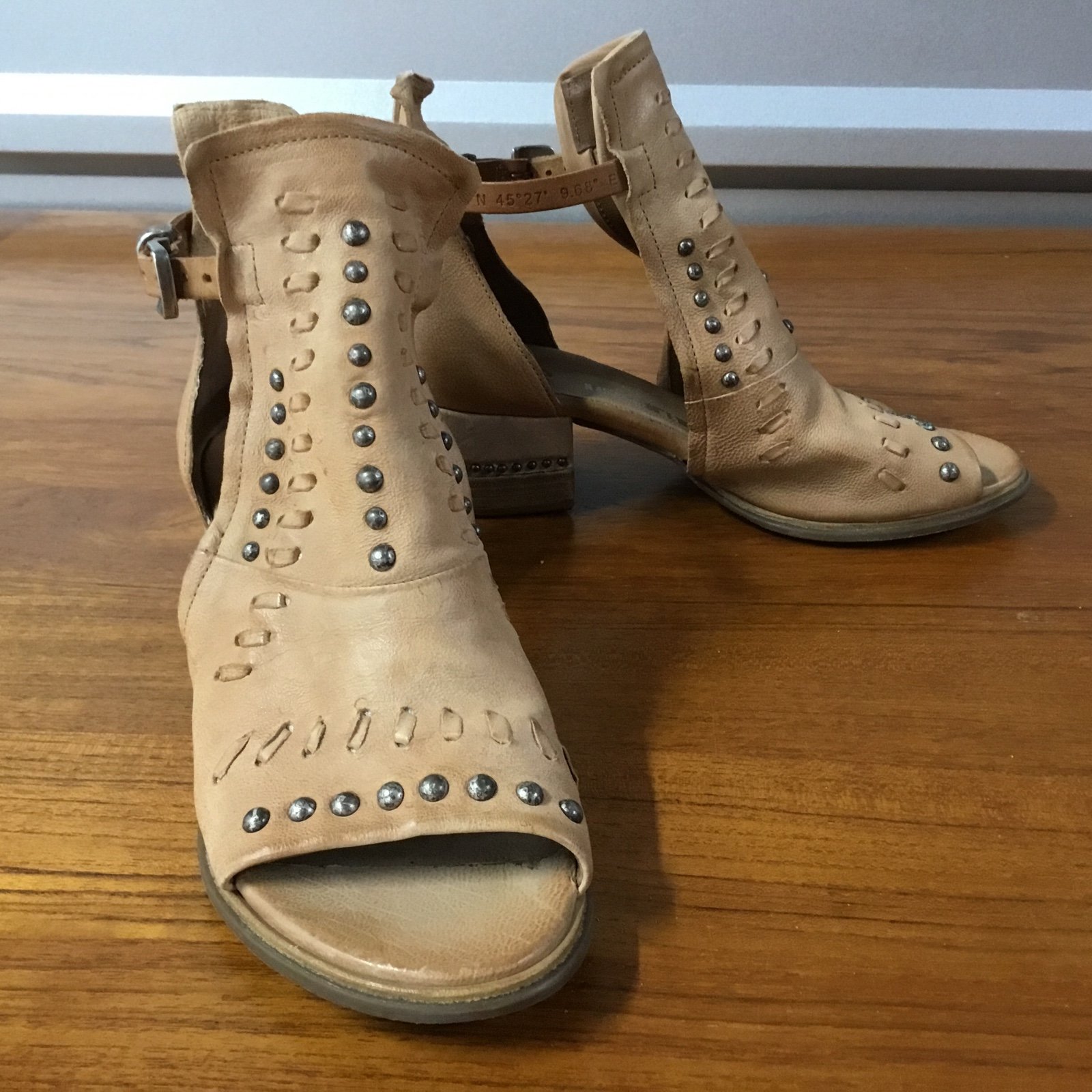 A.S. 98 Women Tan Gladiator Fisherman Studded Ankle Strap Sandal Size 38EU