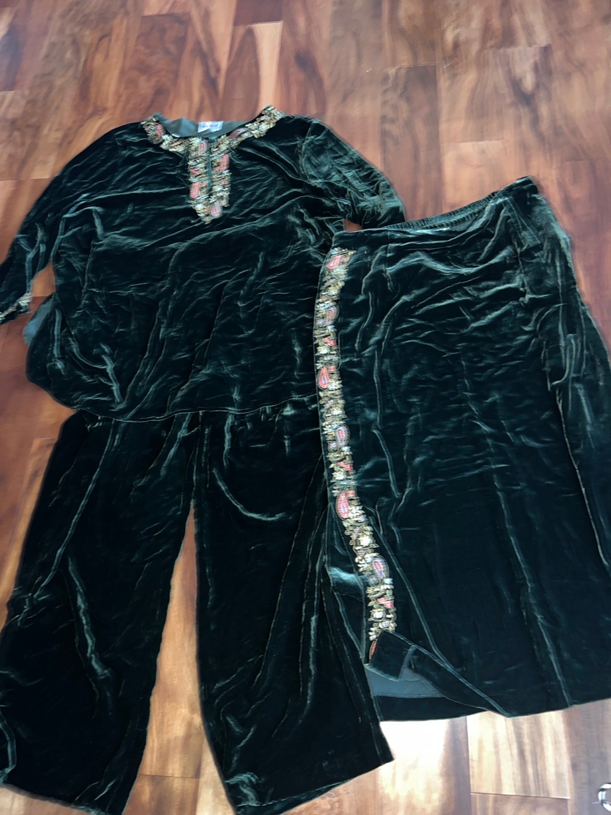 Diane von Furstenberg 3 pc crushed velvet set embroidered size 18/2X BinBright