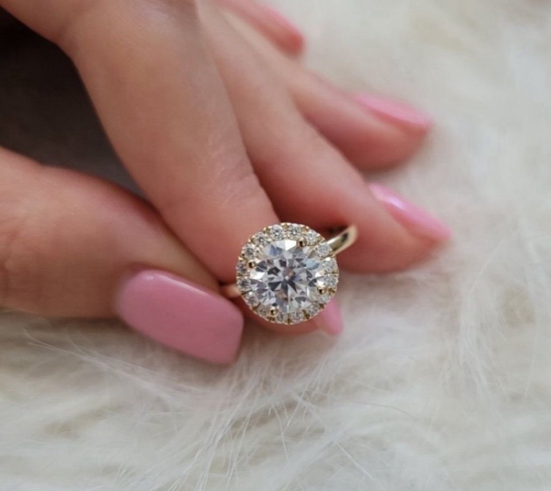 *SALE* 2CT Round Cut Moissanite Solid Gold Engagement Ring Size 7
