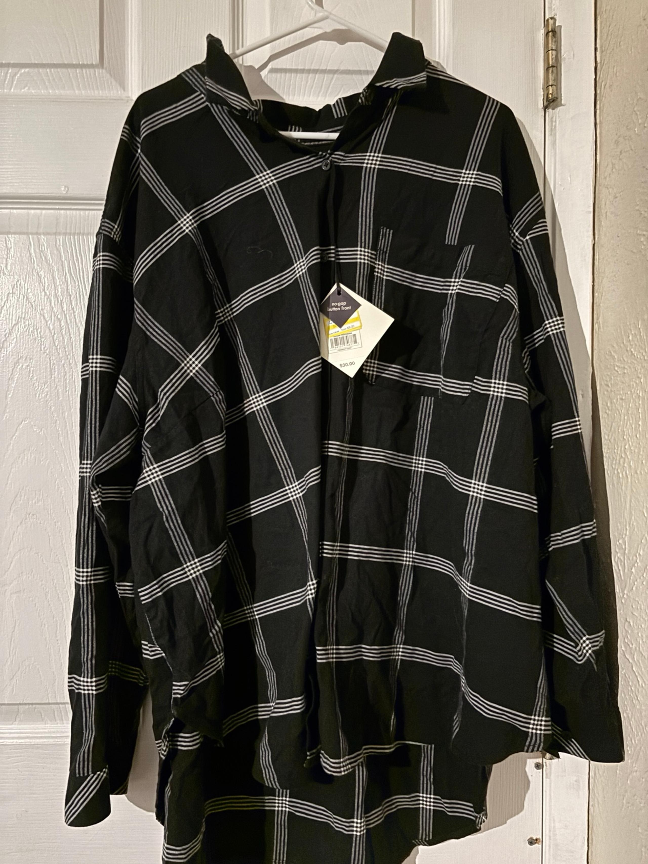 Ava & Viv Women’s Black & White Long sleeve button down Shirt size 3X NWT