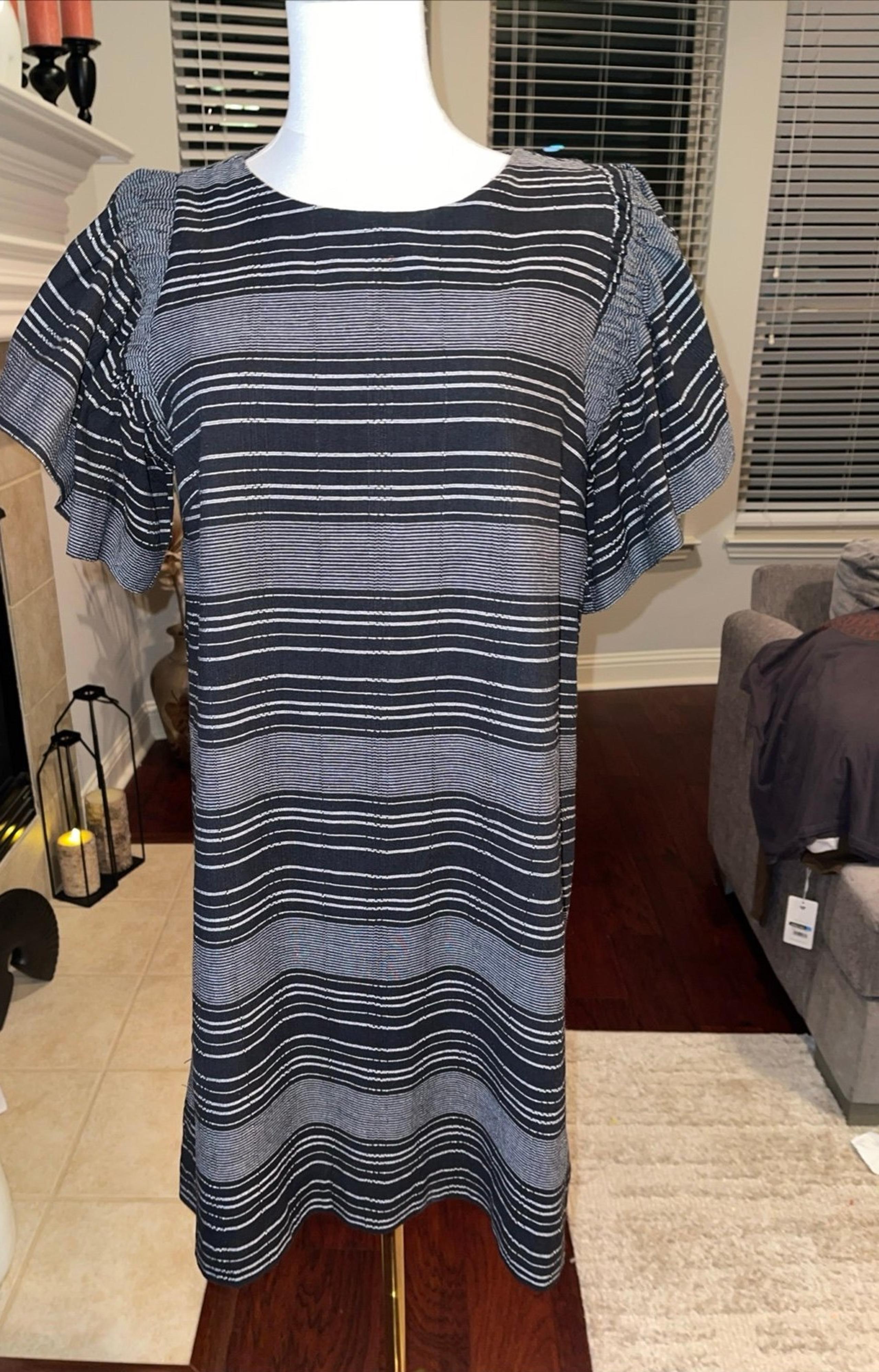Anthropologie black and white dress, short sleeve ruffle sleeves, size s ze small