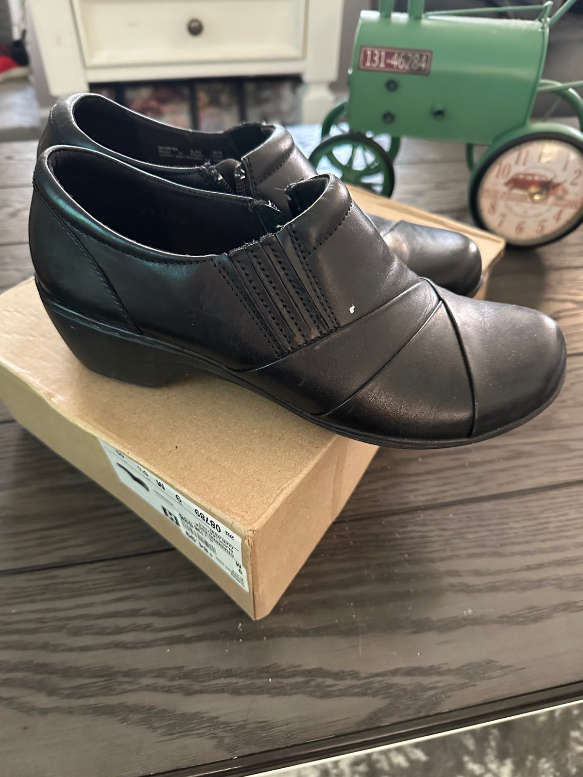 Clarks Women's Channing Essa Slip On Loafer Black Leather new Size 9