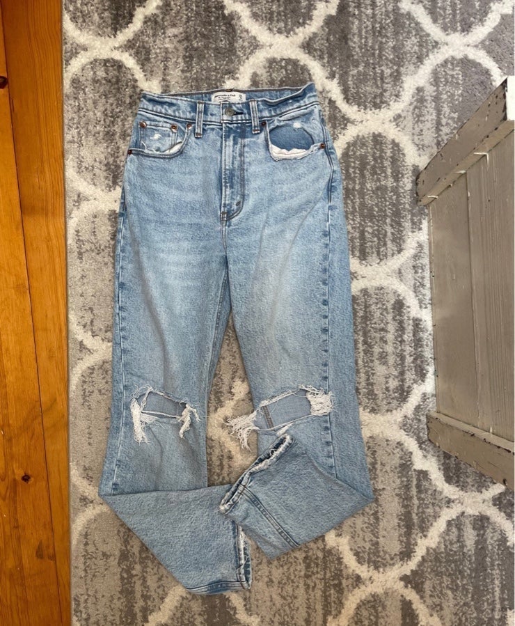 Abercrombie 90s straight leg