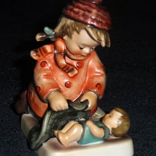 Sleep Tight Goebel Hummel Figurine #424 With Box Girl Tucking In Her Brother!