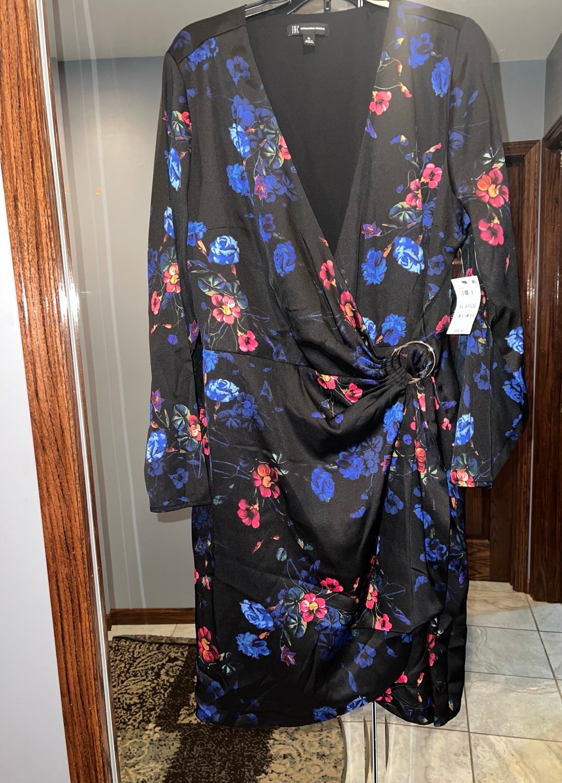 Women’s Floral Wrap Dress NWT Size XL