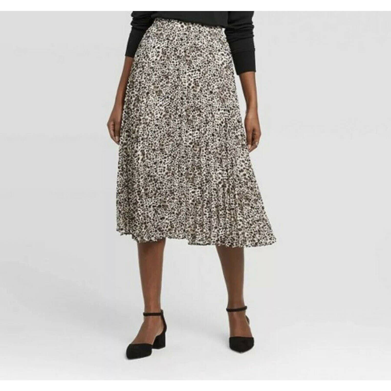 Spotted Pleated Midi Skirt Animal Print