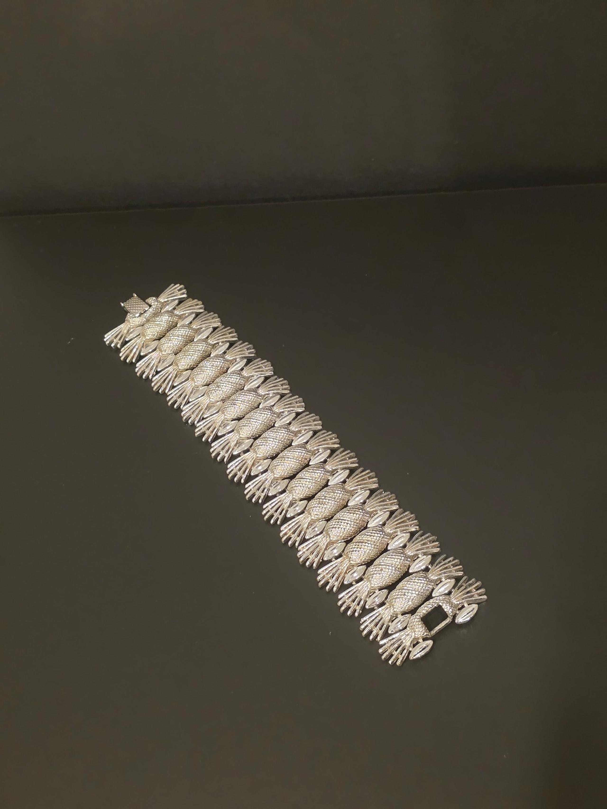Sarah Coventry Simply Elegant Pineapple Bracelet