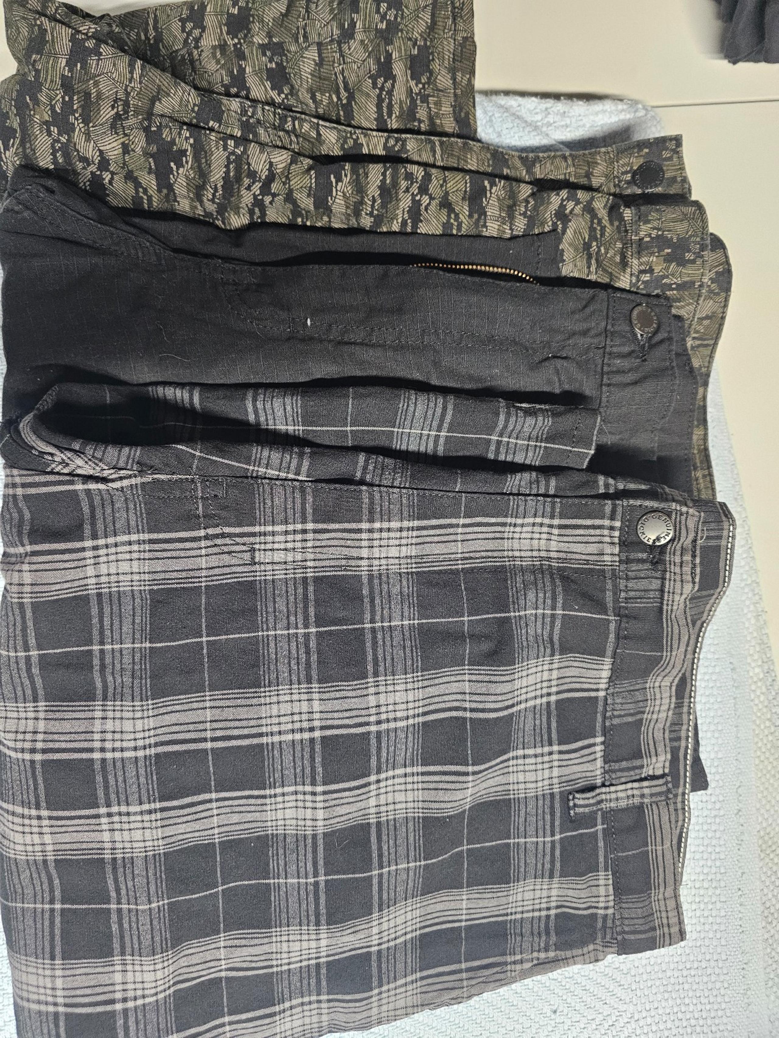 3 pair of dickies men's shorts size 44