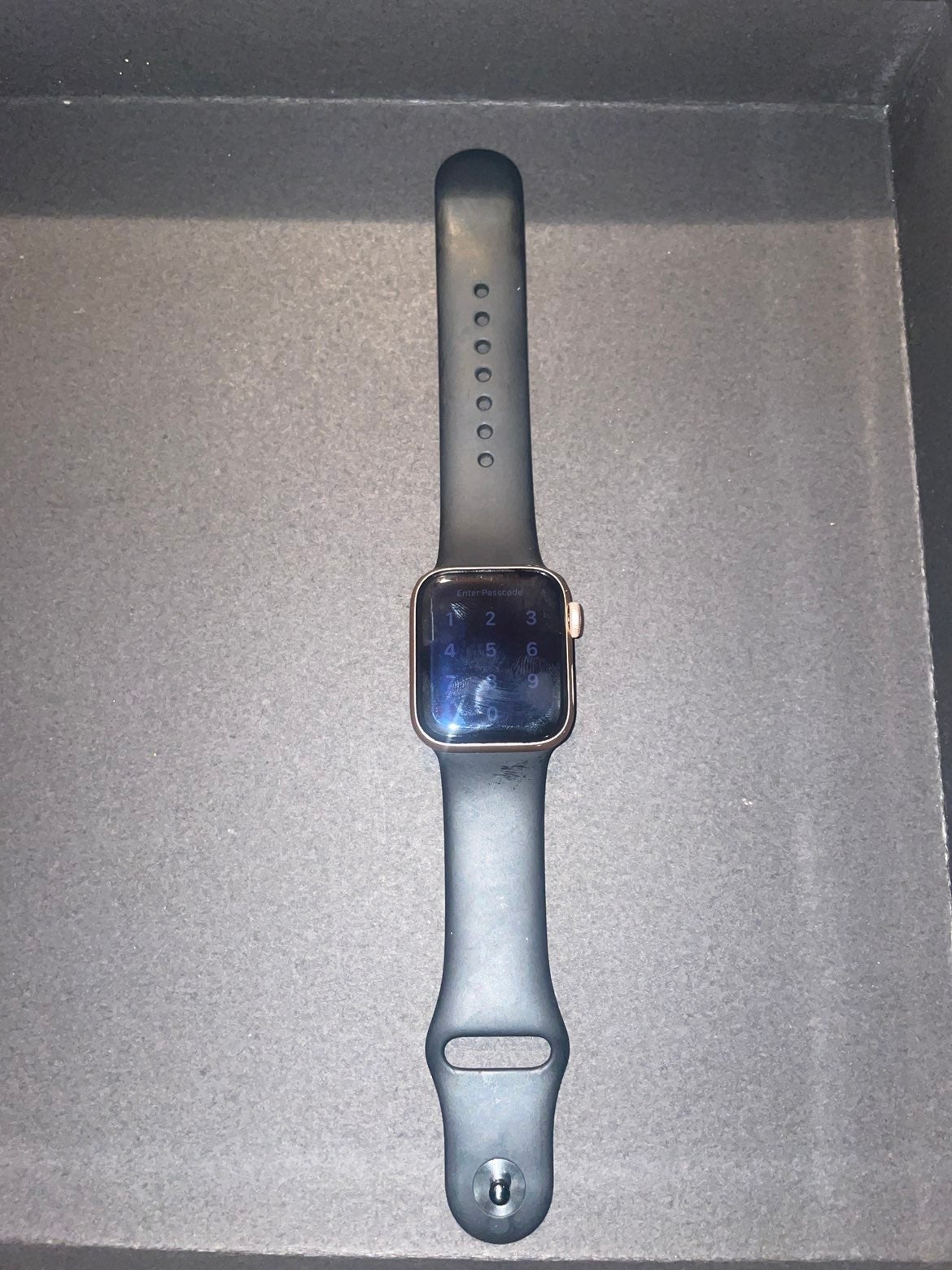Apple SE Gold 40 mm Smart Watch
