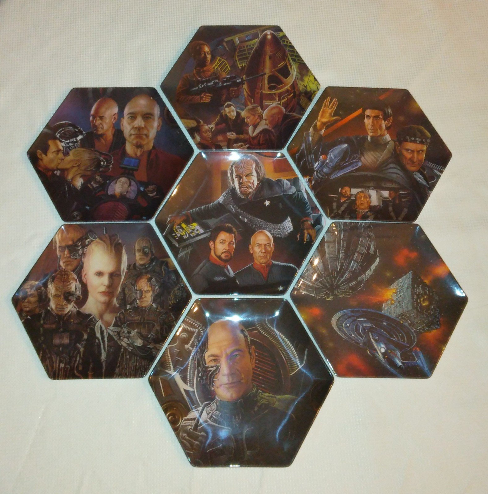 ■ Collectors Plates ■ Star Trek: First Contact - The Collective (7) ■
