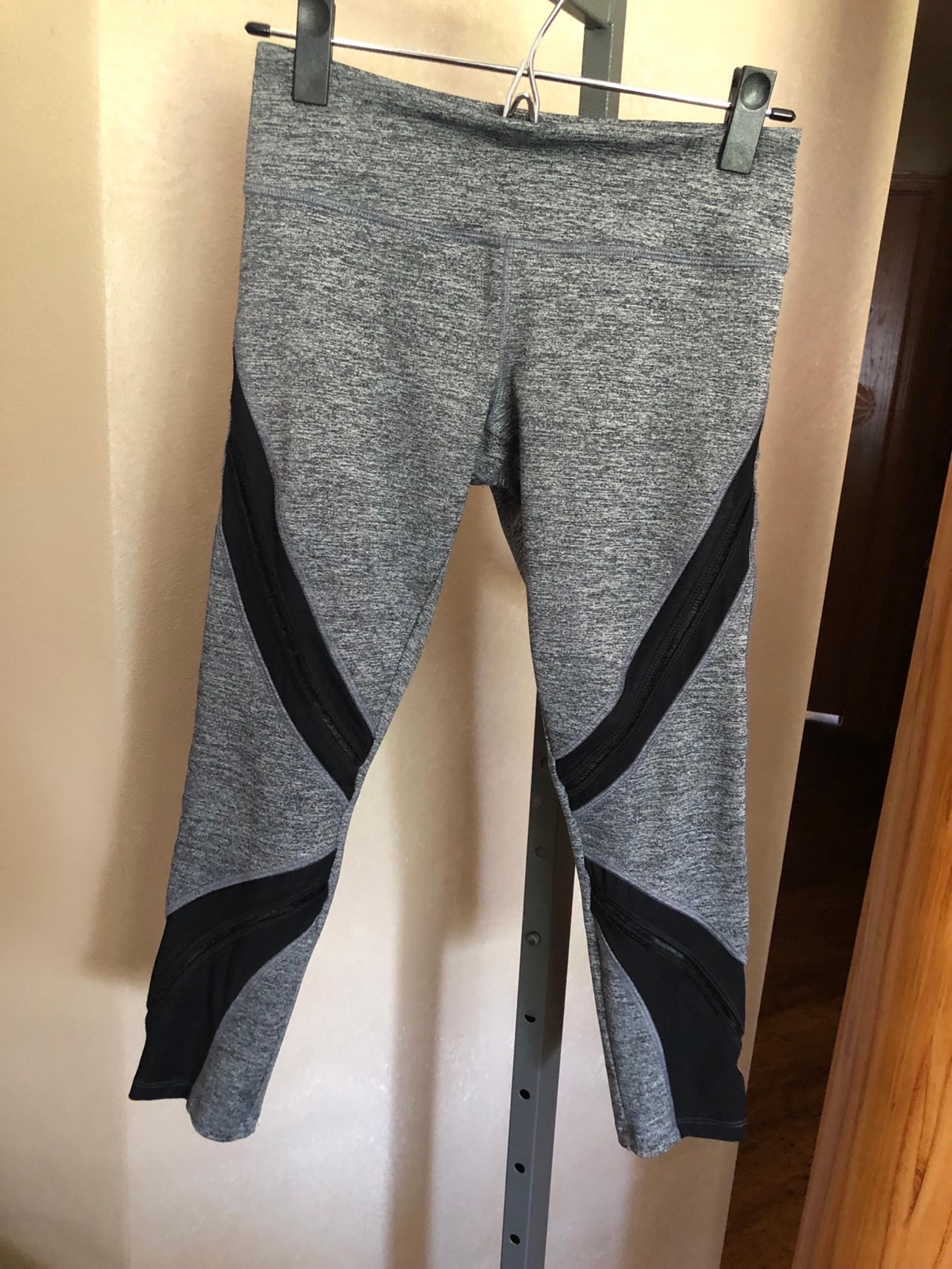 Womens Forever 21 Capri Leggings size XS VGUC!