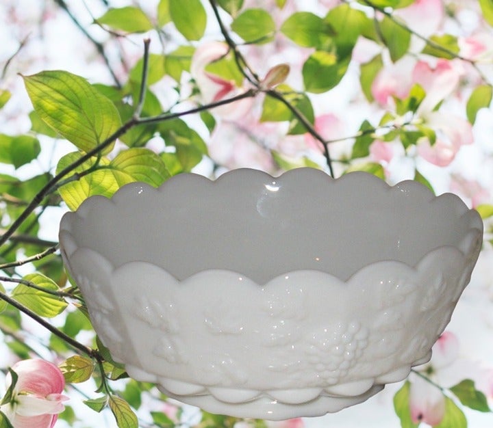 FR SHIP Vtg Westmoreland Paneled Milk Glass Large Grape Leaves Bowl Stamped W