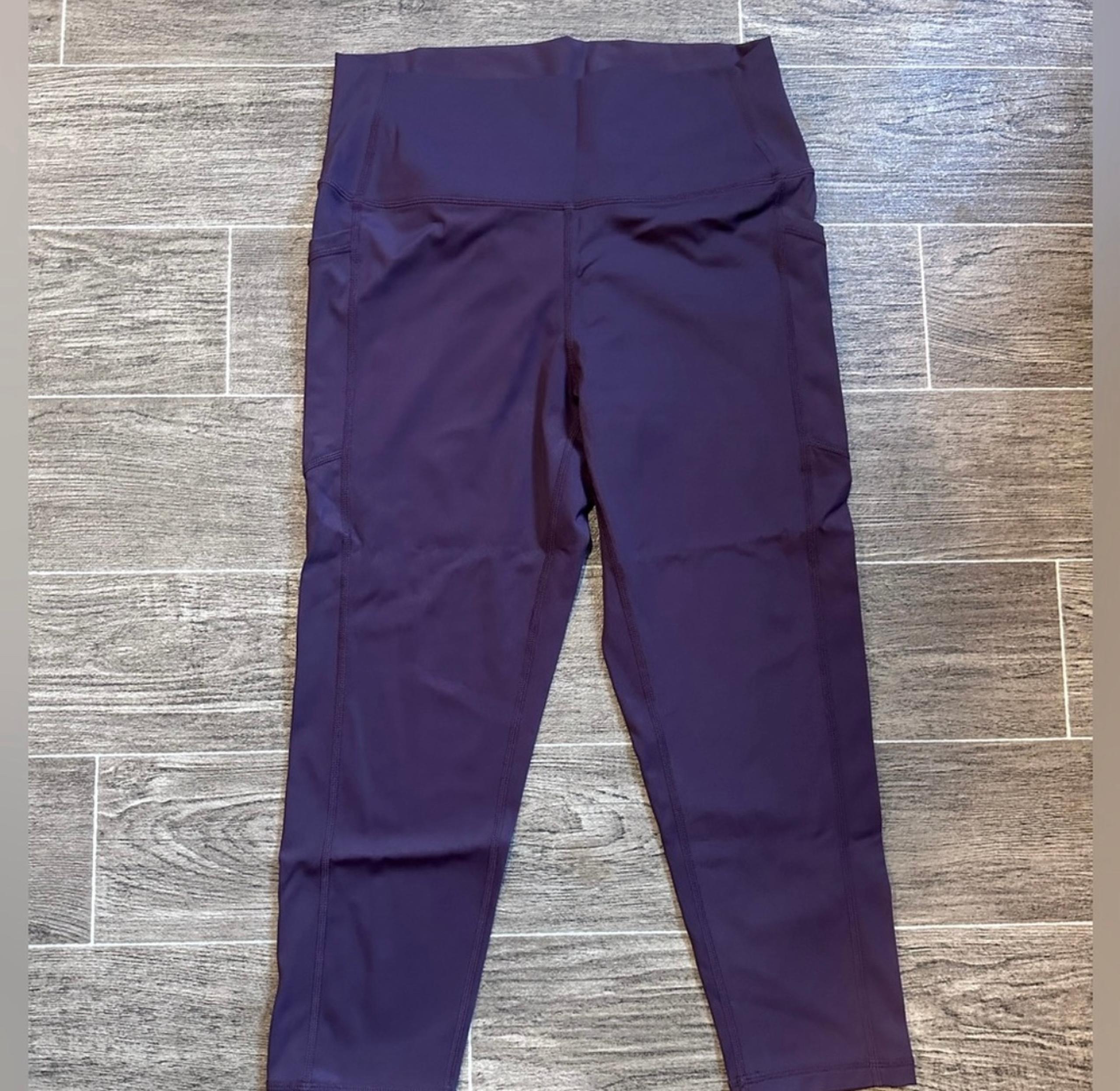 ZYIA Active Plum Purple Capri Leggings Women’s Size 12