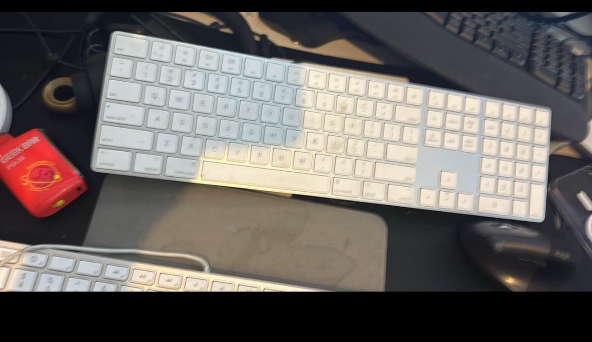 Apple Magic Keyboard with Numeric Keypad: Wireless, Bluetooth, Rechargeable.