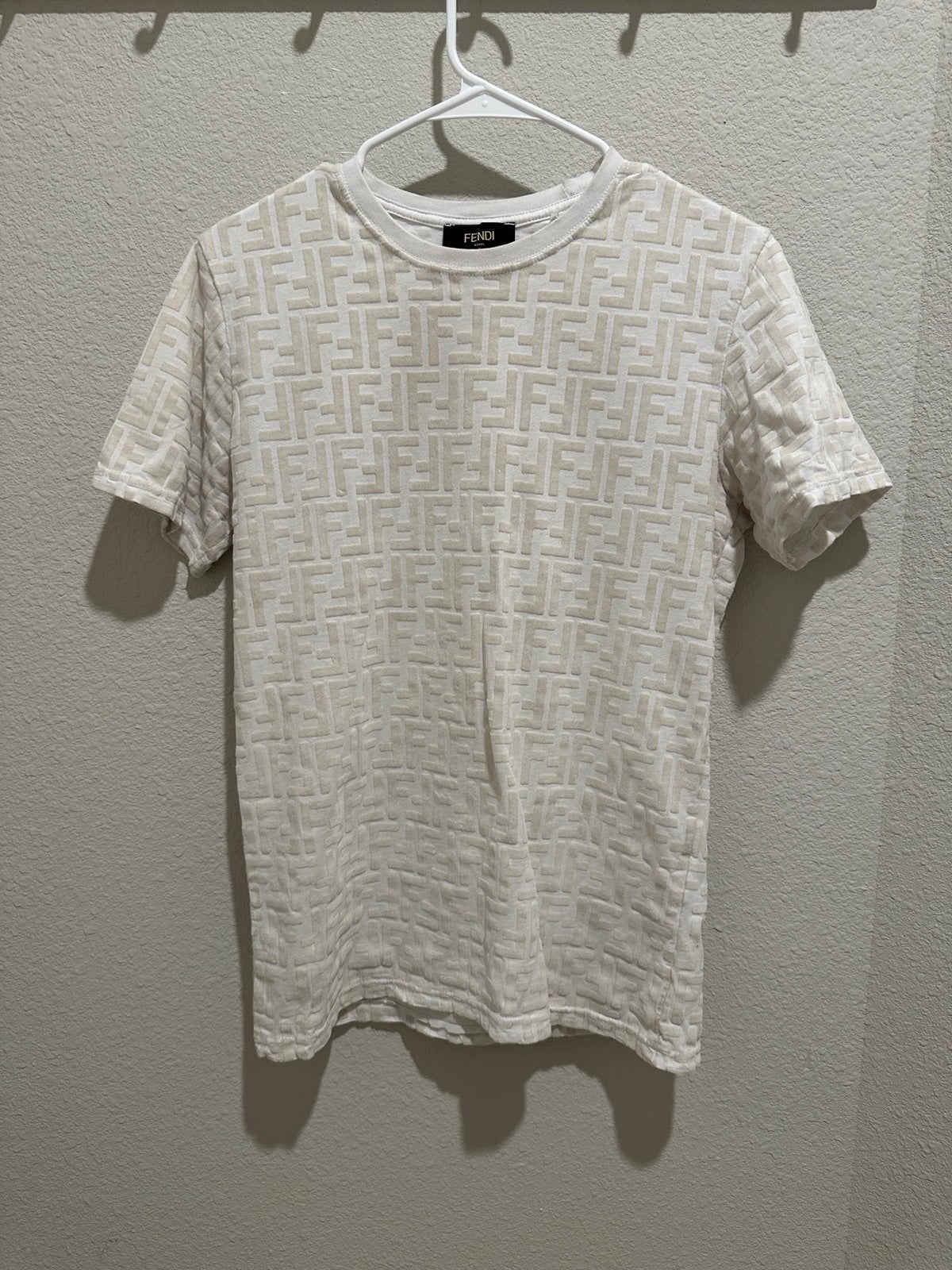 White fendi t-shirt, logo all over shirt. For men - Size