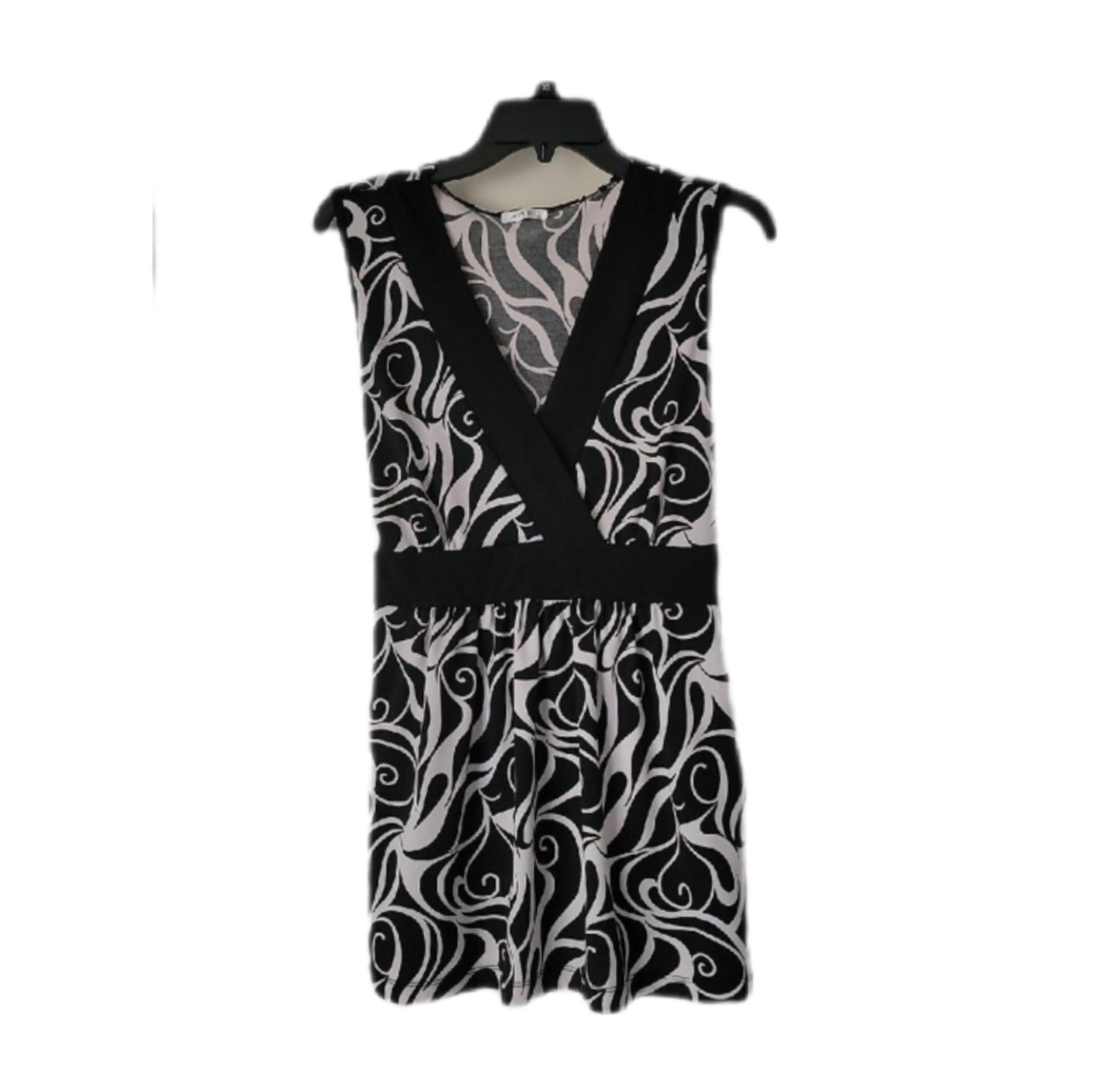 Black and white v-neck sleeveless babydoll top by JAIPUR size xl