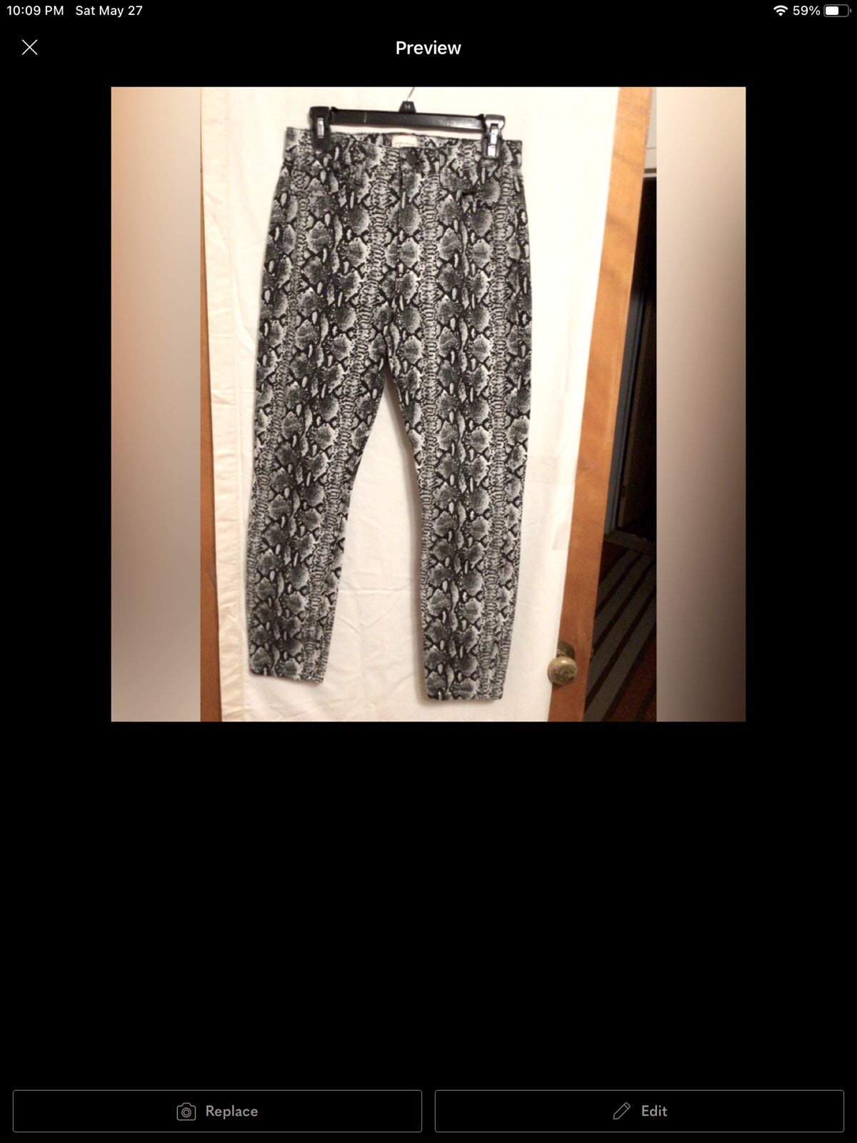 Alice +Olivia Snake print skinny jeans SZ 27