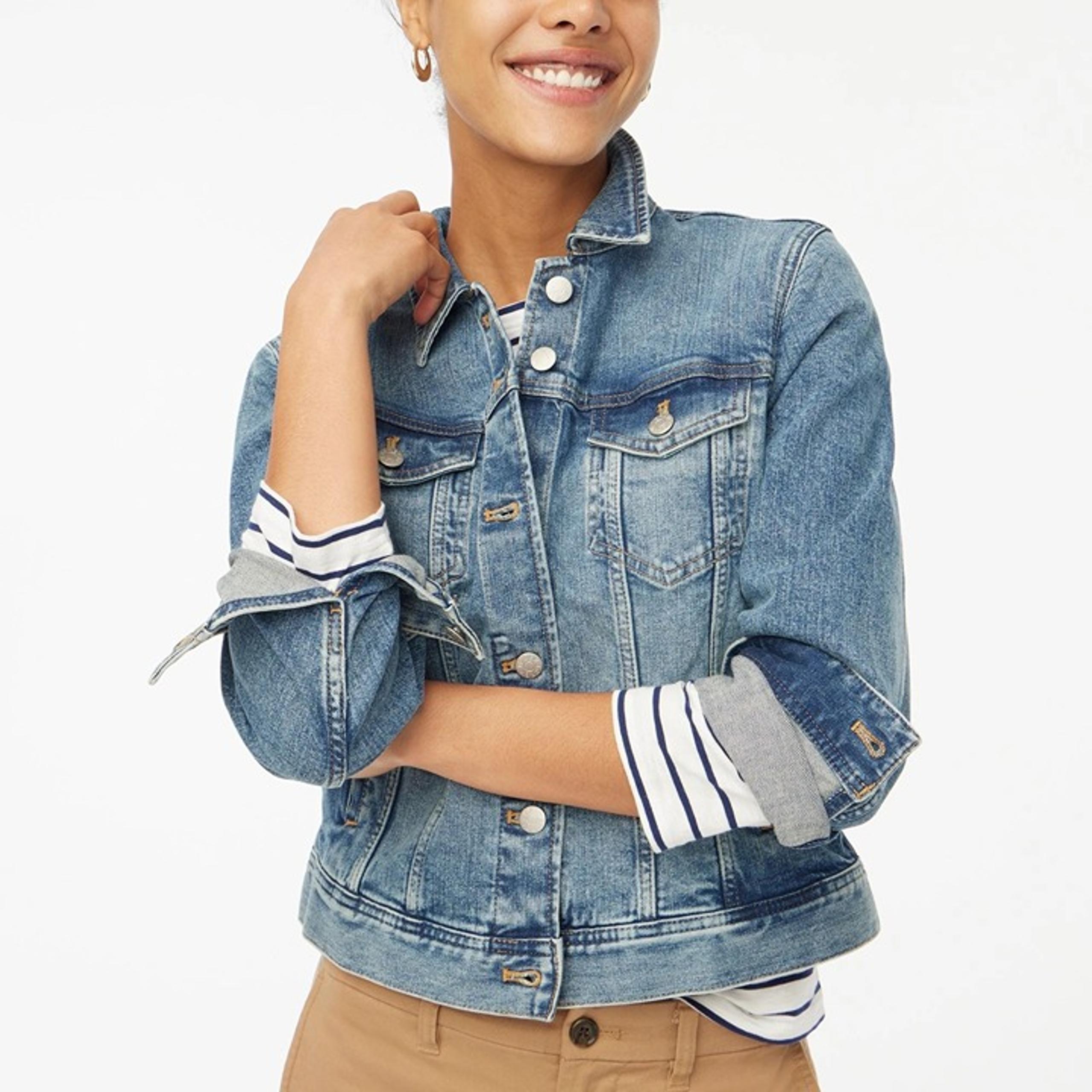 Vintage Y2K J.Crew Women's Light Blue Distressed Denim Jacket - Size Medium