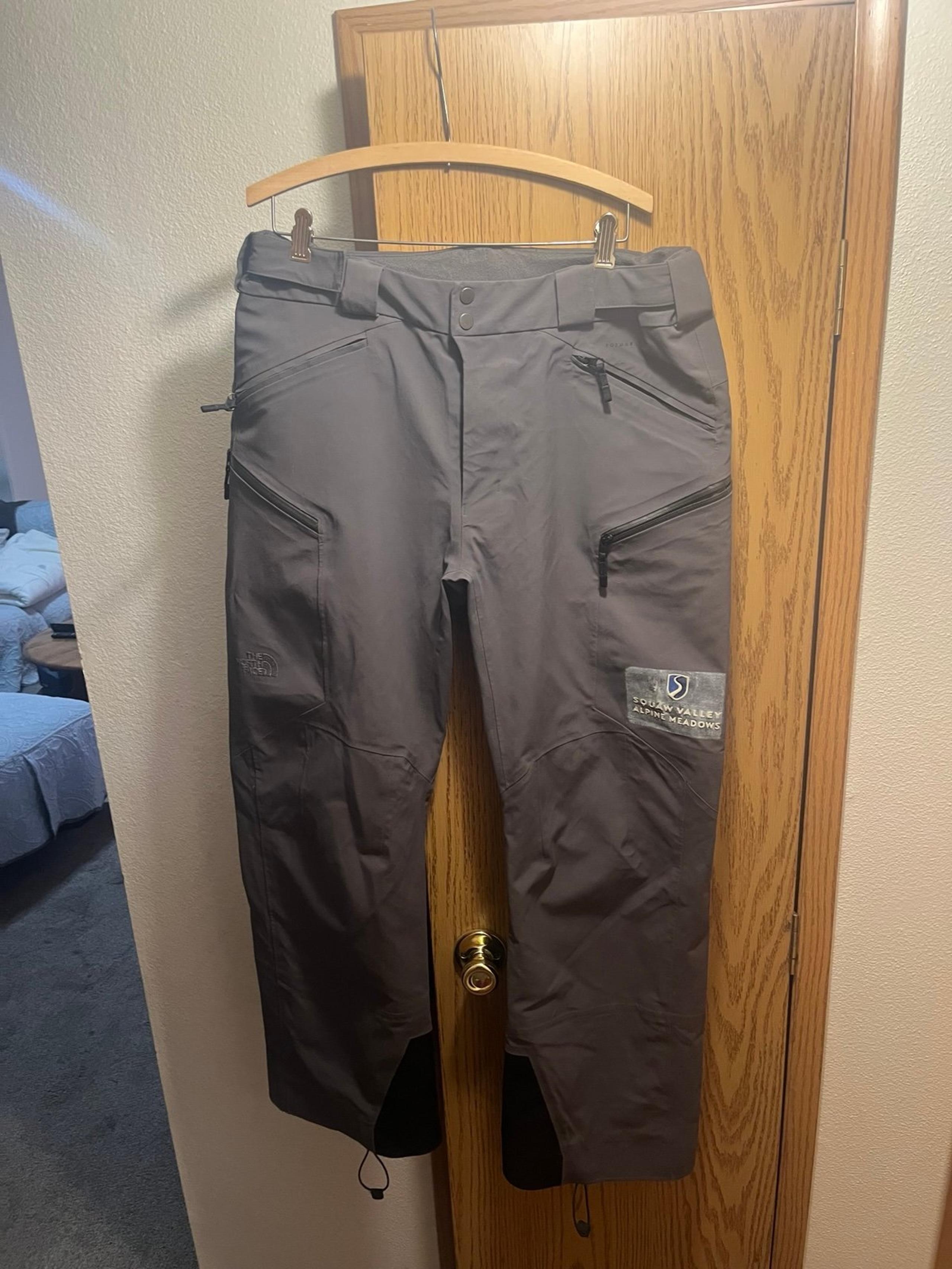 The North Face men’s ski pants, size LG, dark grey