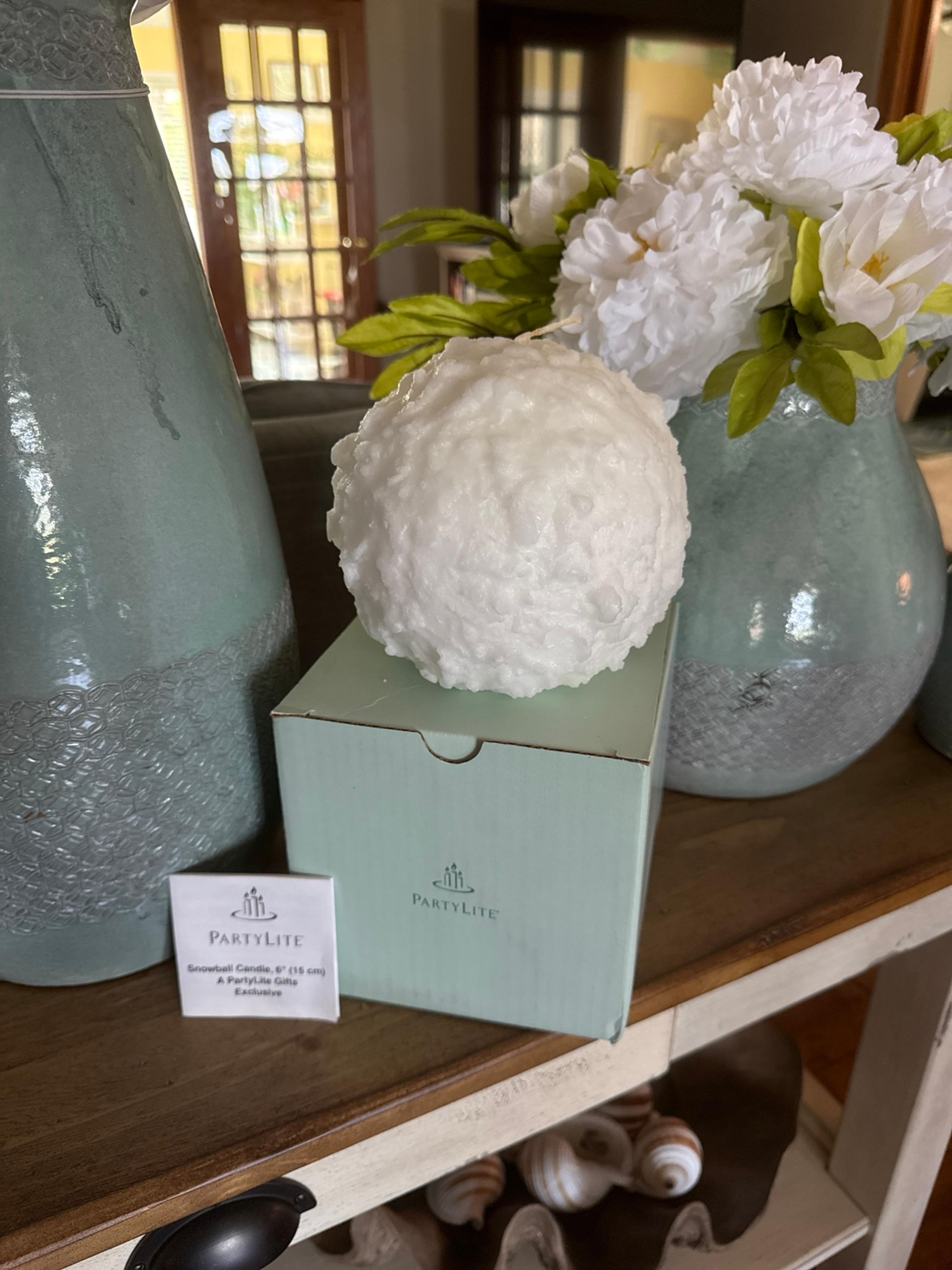 Partylite Snowball Candle 6 in Diameter New
