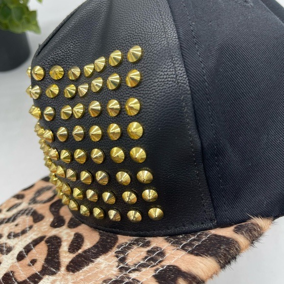 Stampd' LA Leopard Pattern Studs Cap - メルカリ