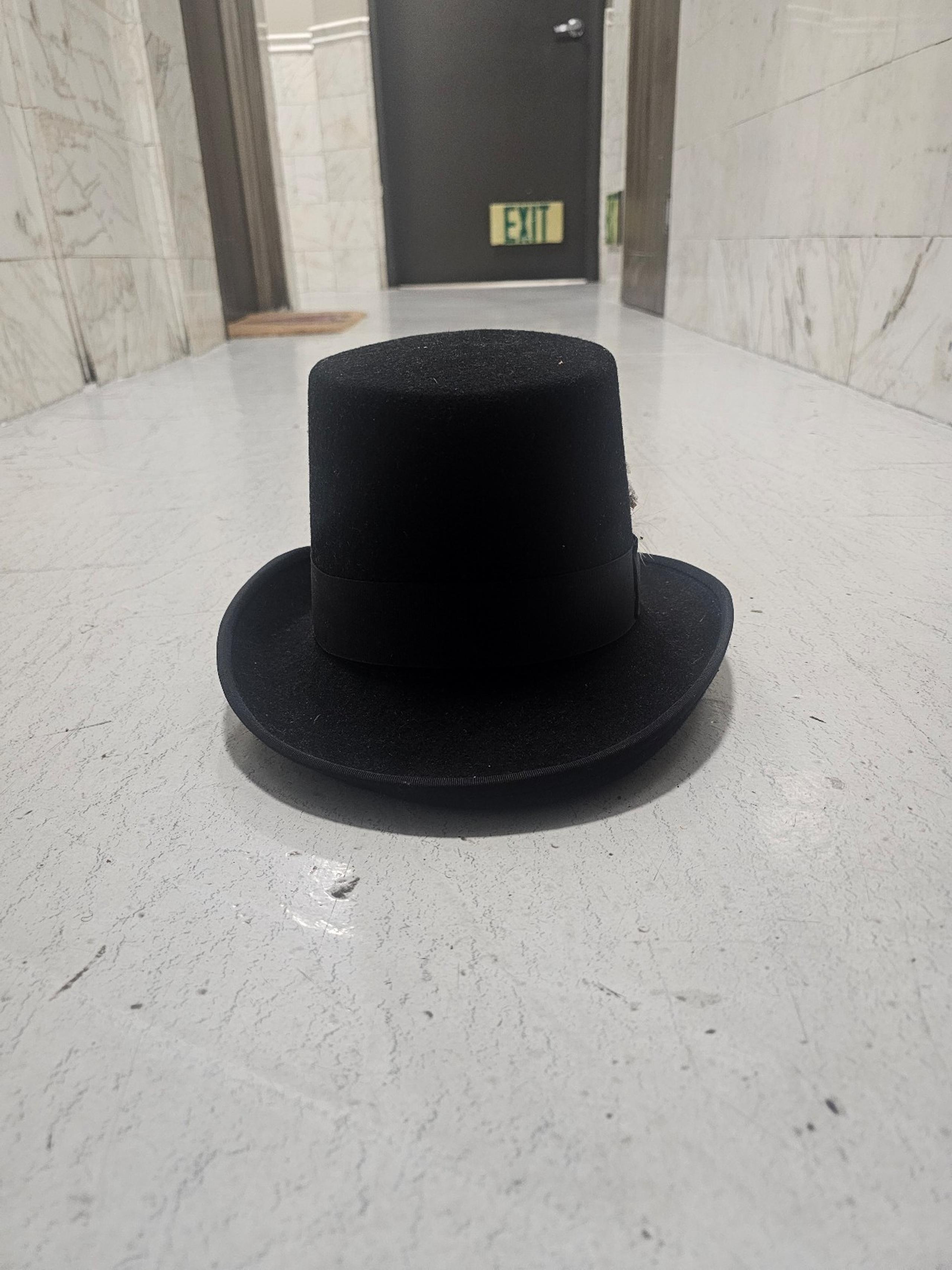 Ferrecci USA Elegant Top Hat - Black...Small