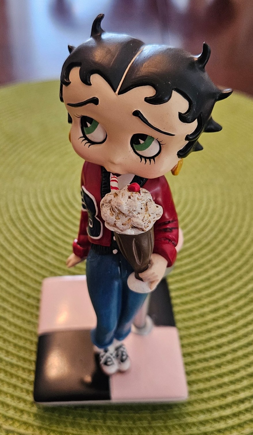 Betty Boop ... Campus Cutie Figurine